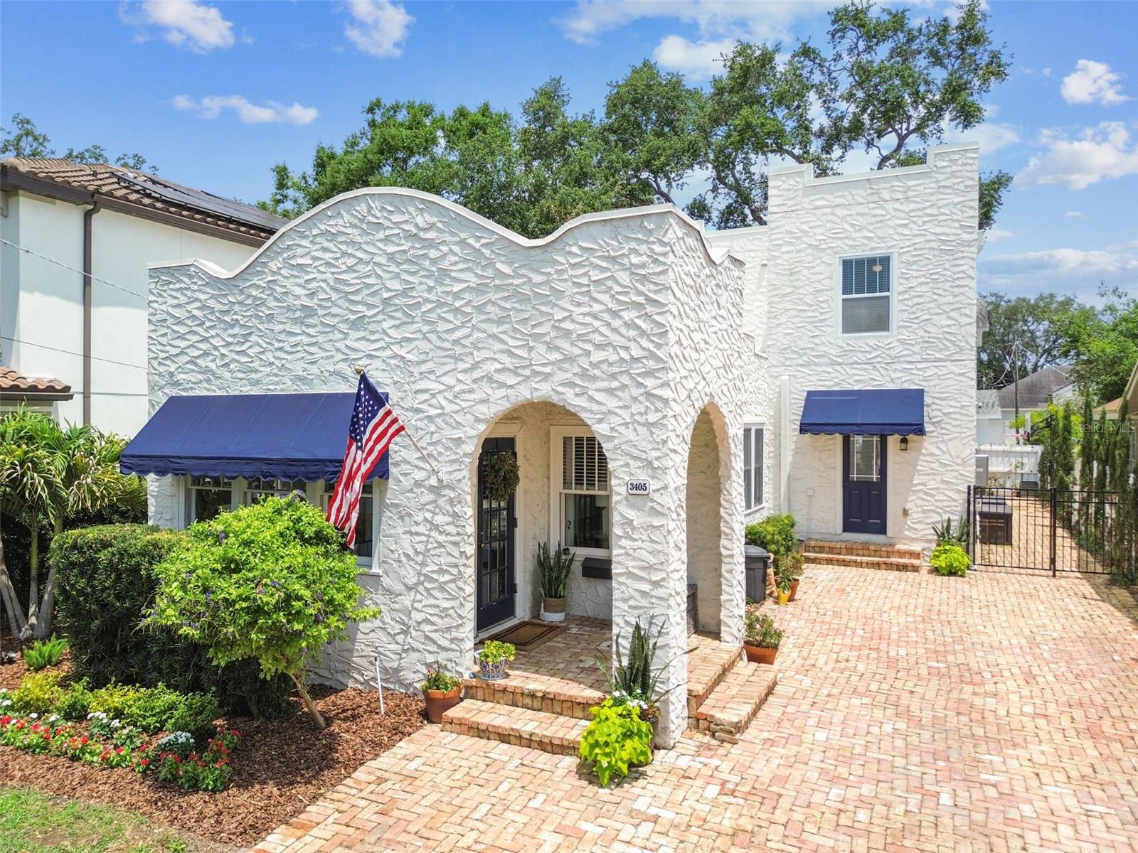 Listing photo id 54 for 3405 Palmira Avenue