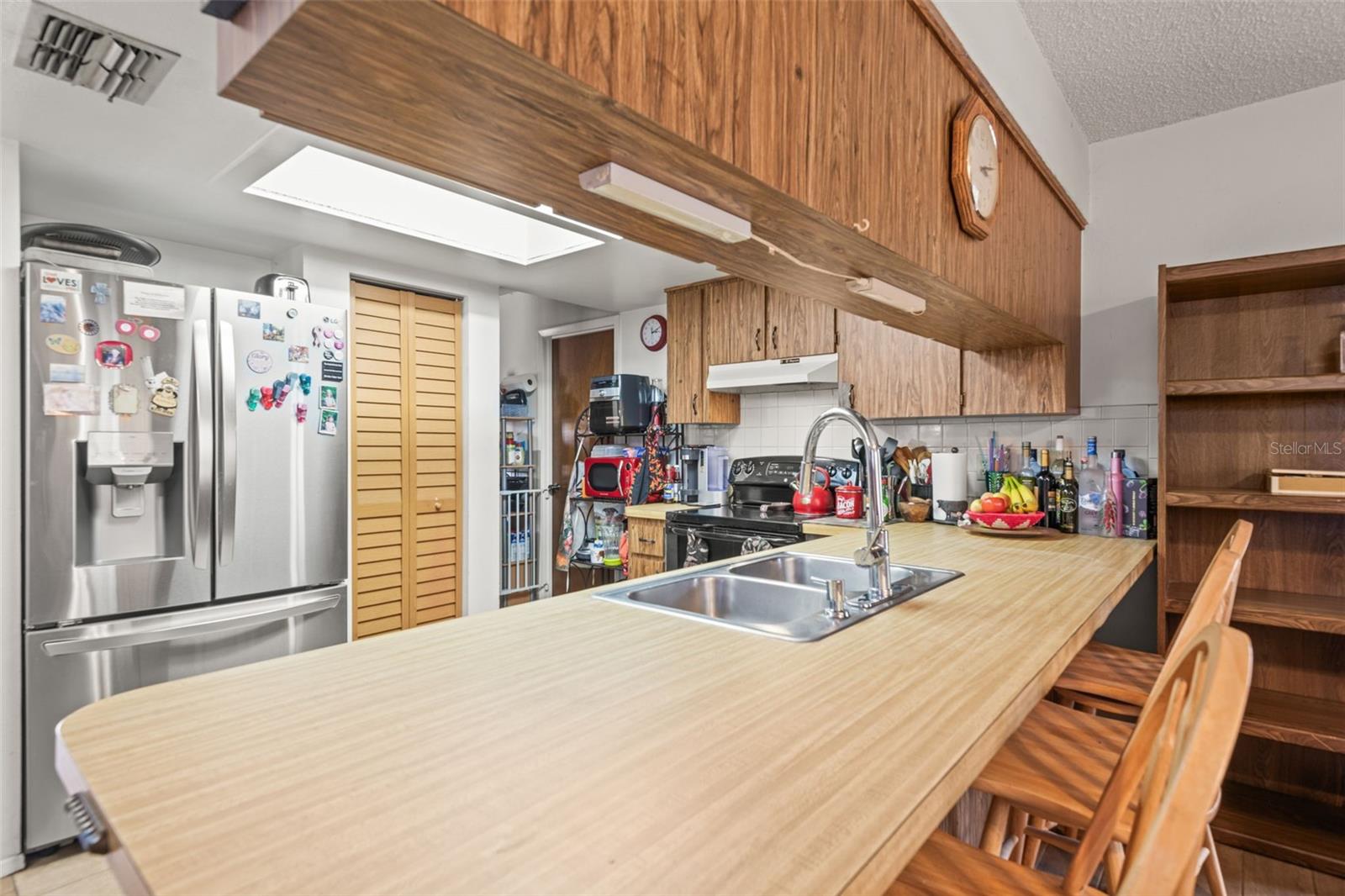 Listing photo id 9 for 14339 Mayer Avenue