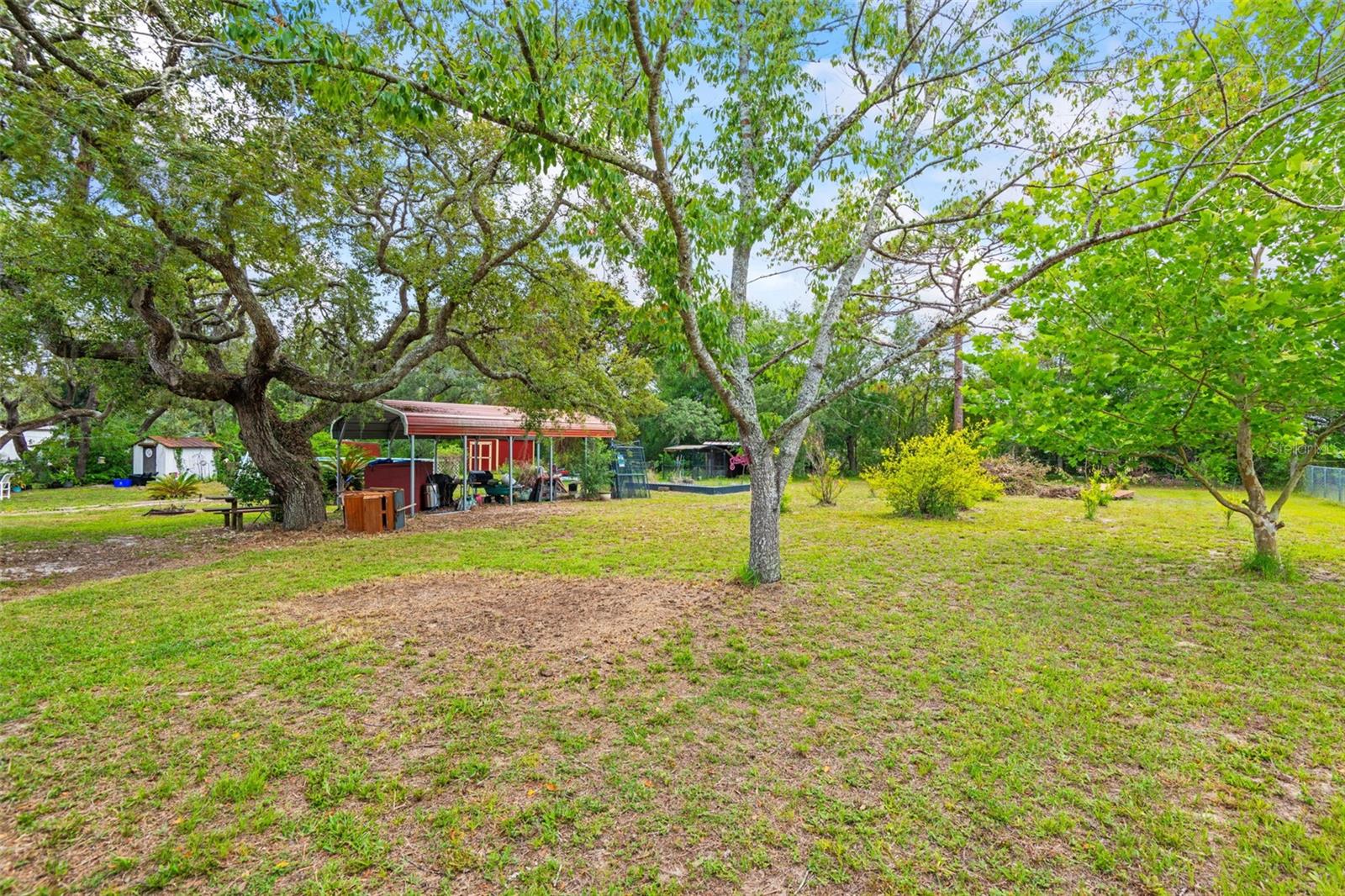 Listing photo id 23 for 14339 Mayer Avenue
