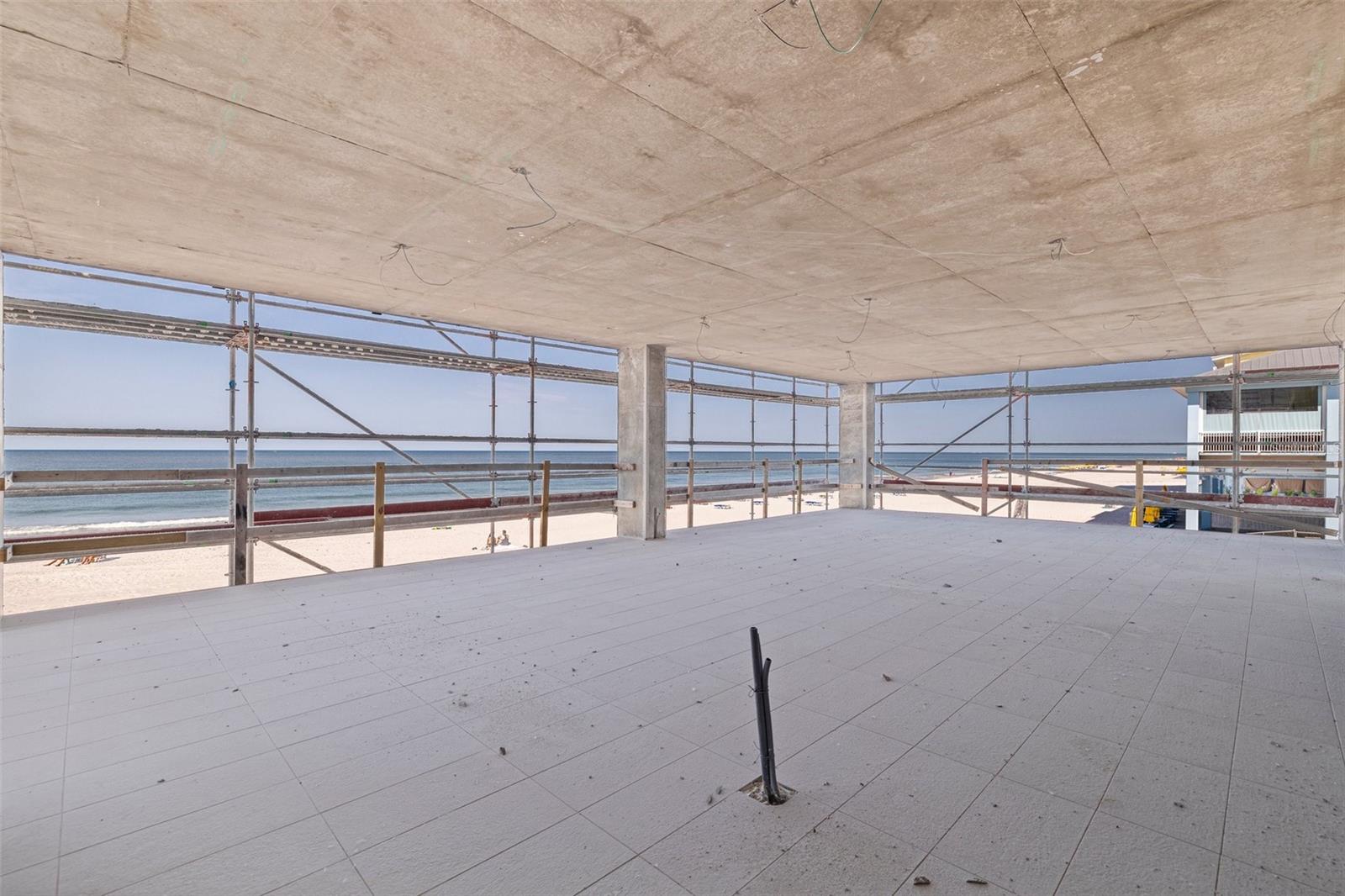 Image 8 of 27 For 14048 Gulf Boulevard 201