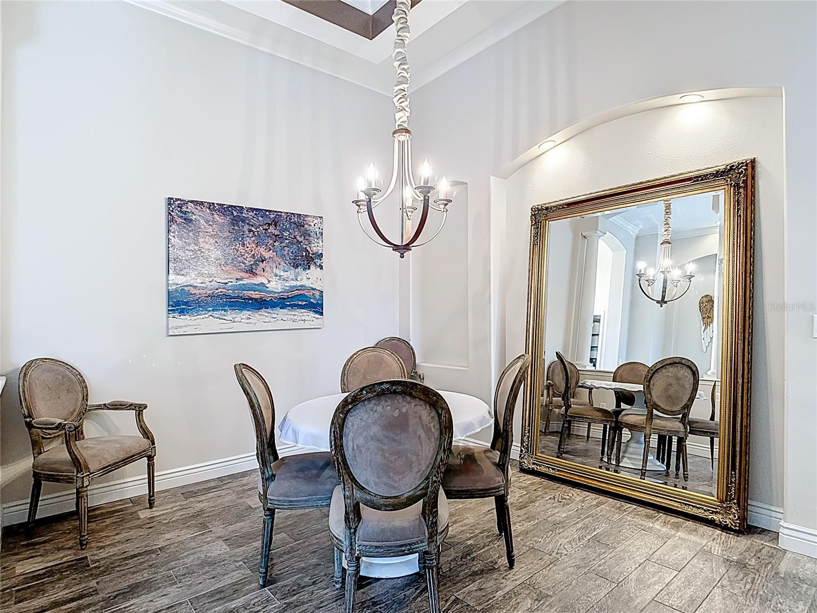 Listing photo id 8 for 1443 Obear Court