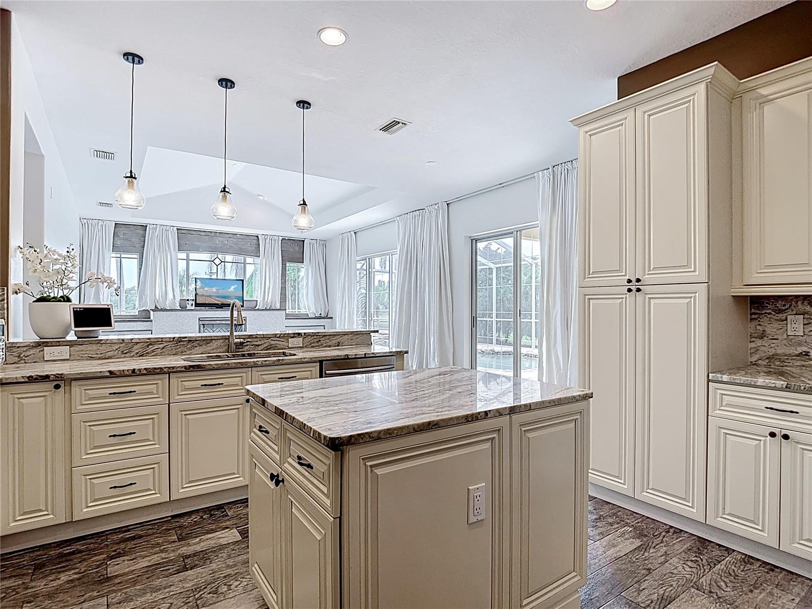 Listing photo id 17 for 1443 Obear Court