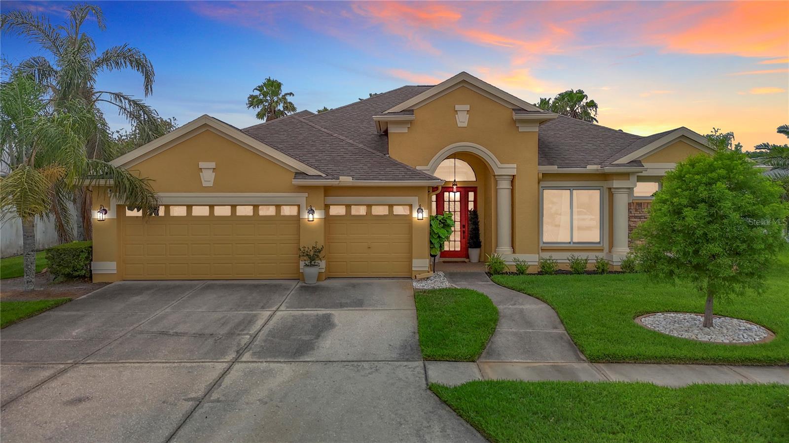 Listing photo id 0 for 1443 Obear Court