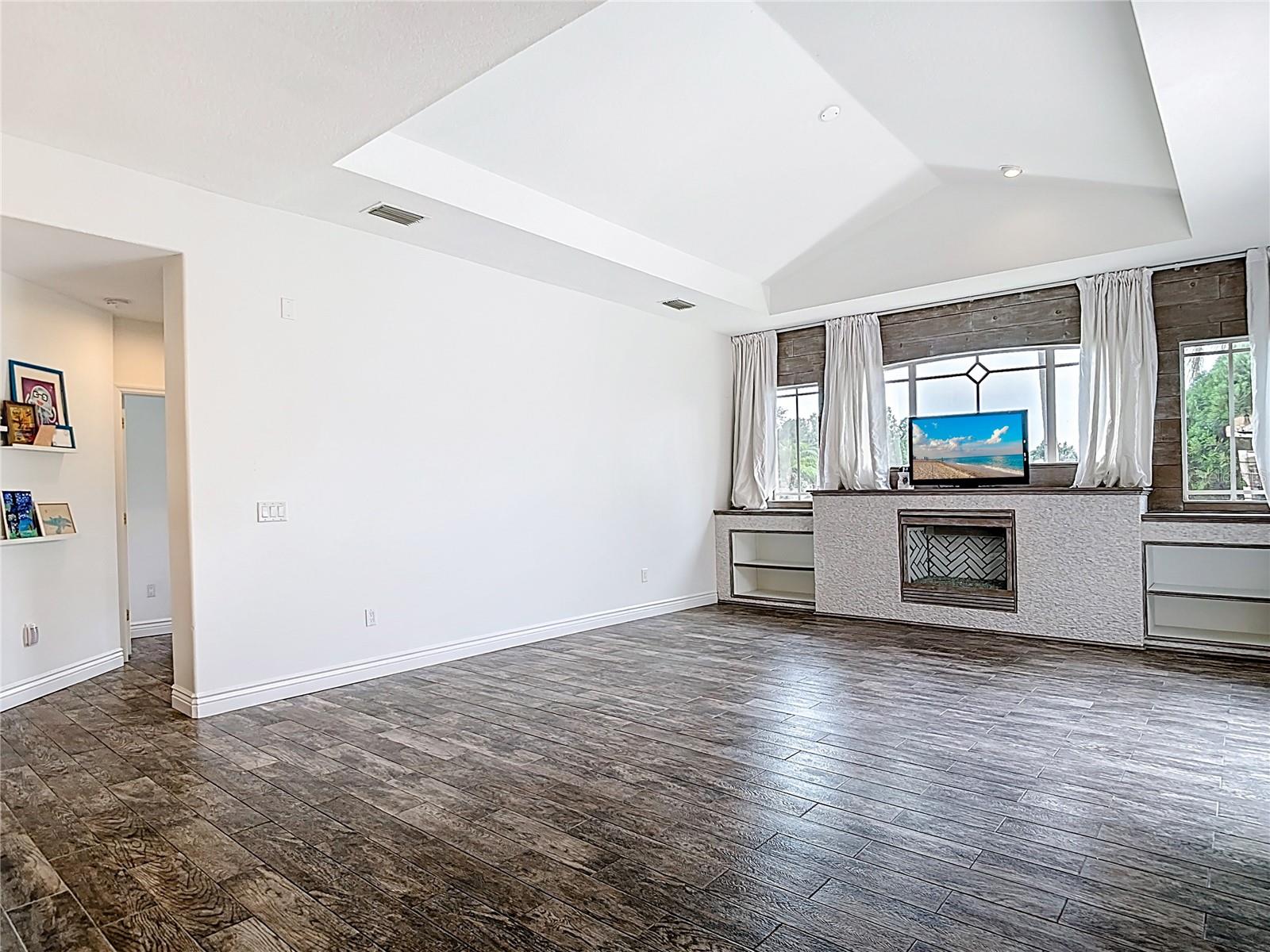 Listing photo id 26 for 1443 Obear Court