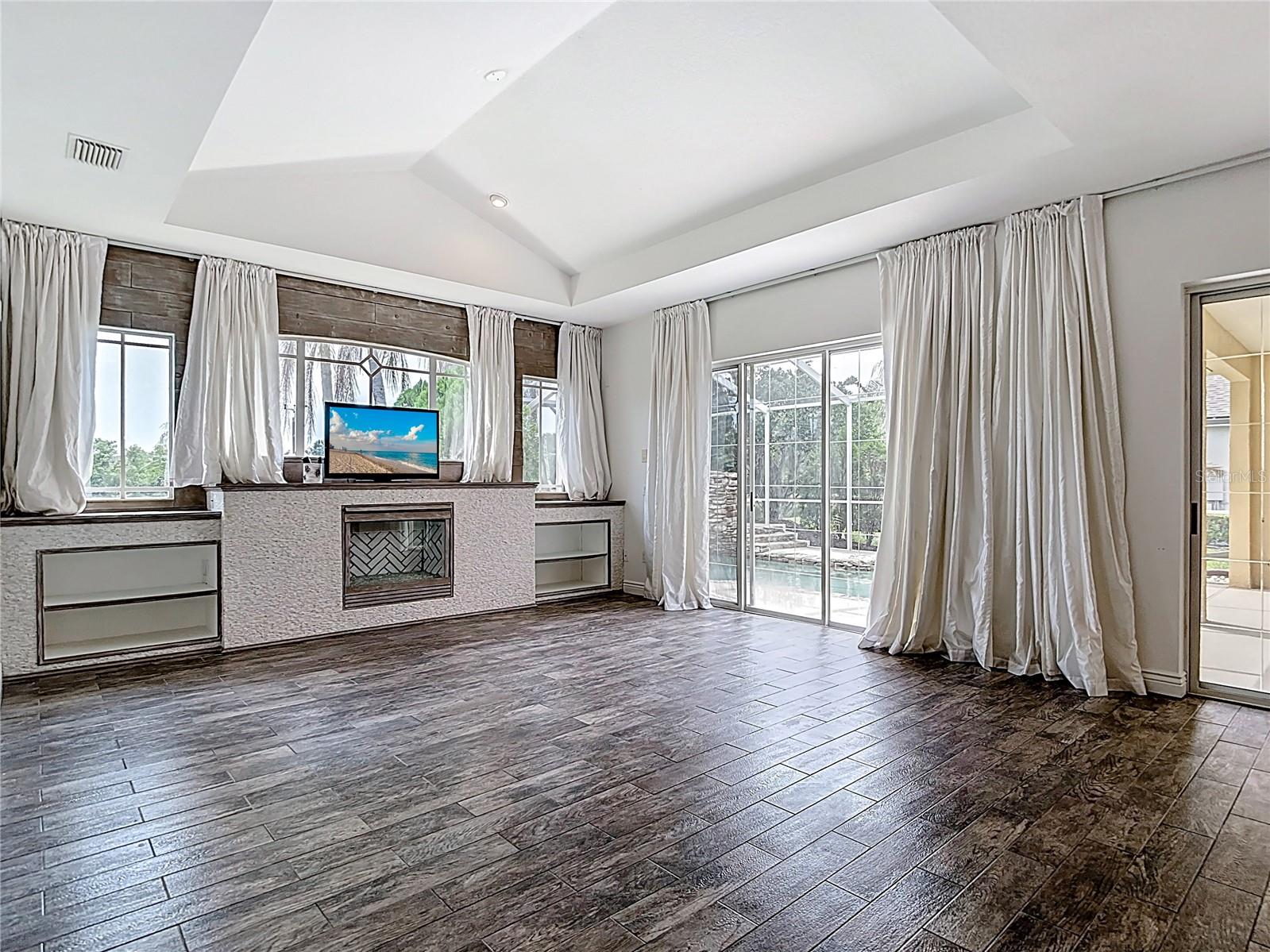Listing photo id 28 for 1443 Obear Court