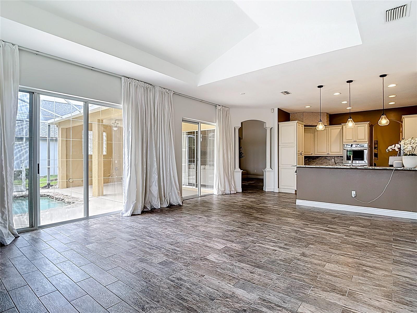 Listing photo id 29 for 1443 Obear Court