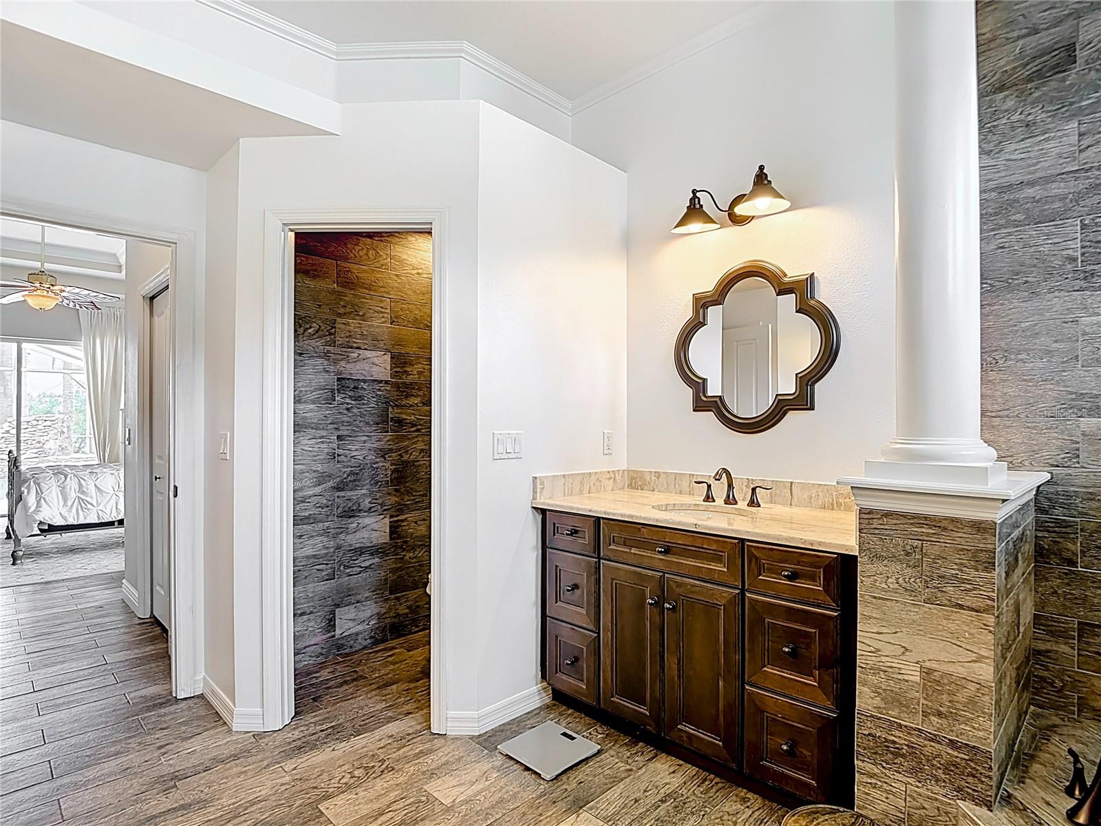 Listing photo id 35 for 1443 Obear Court