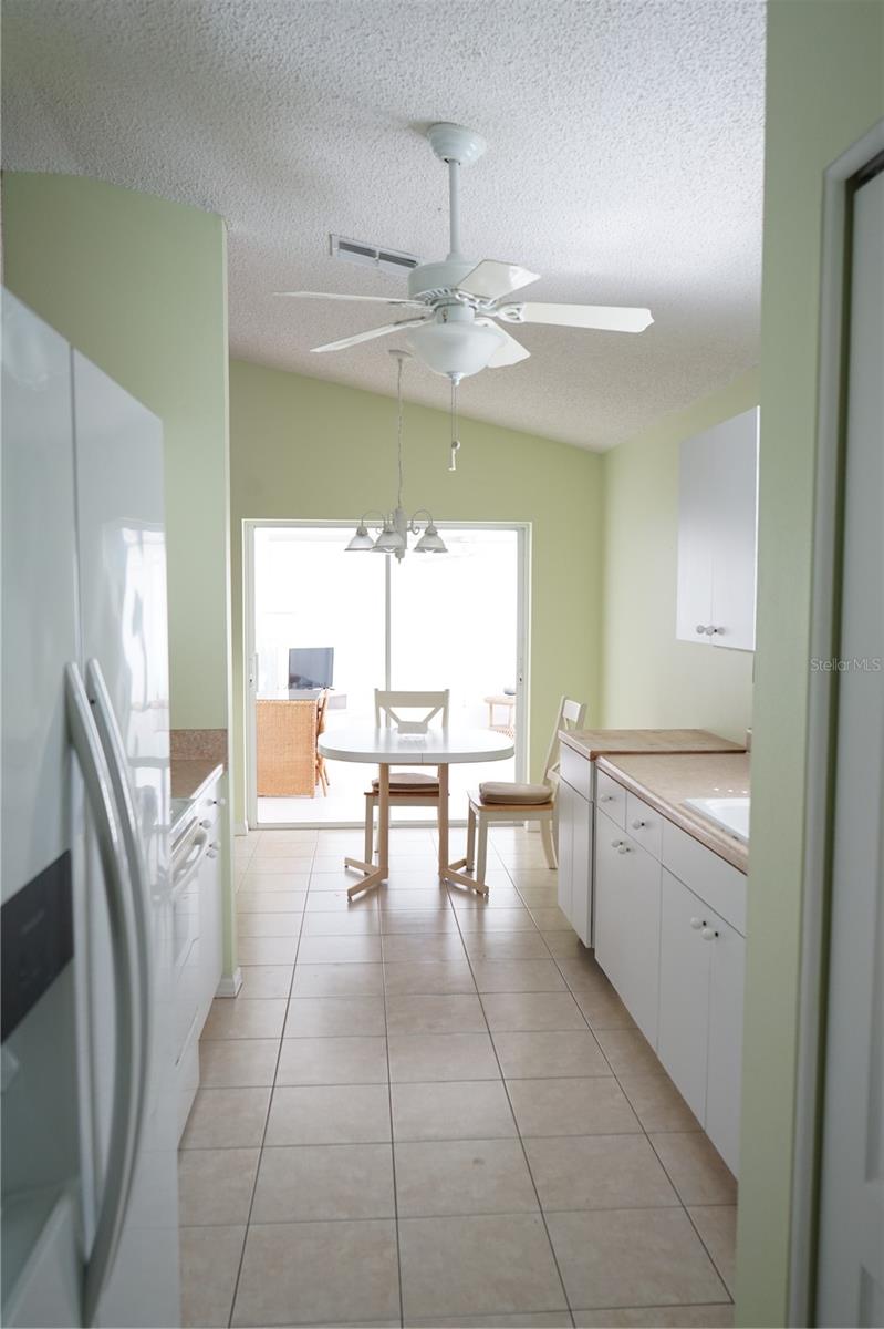 Image 16 of 67 For 2325 Brookfield Greens Circle 41