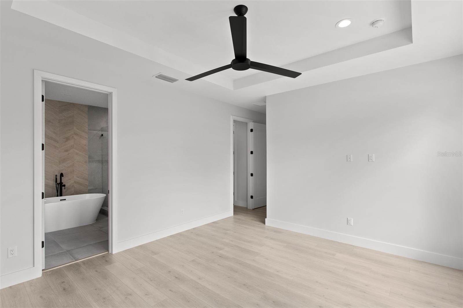Image 11 of 23 For 2209 Boulevard  2