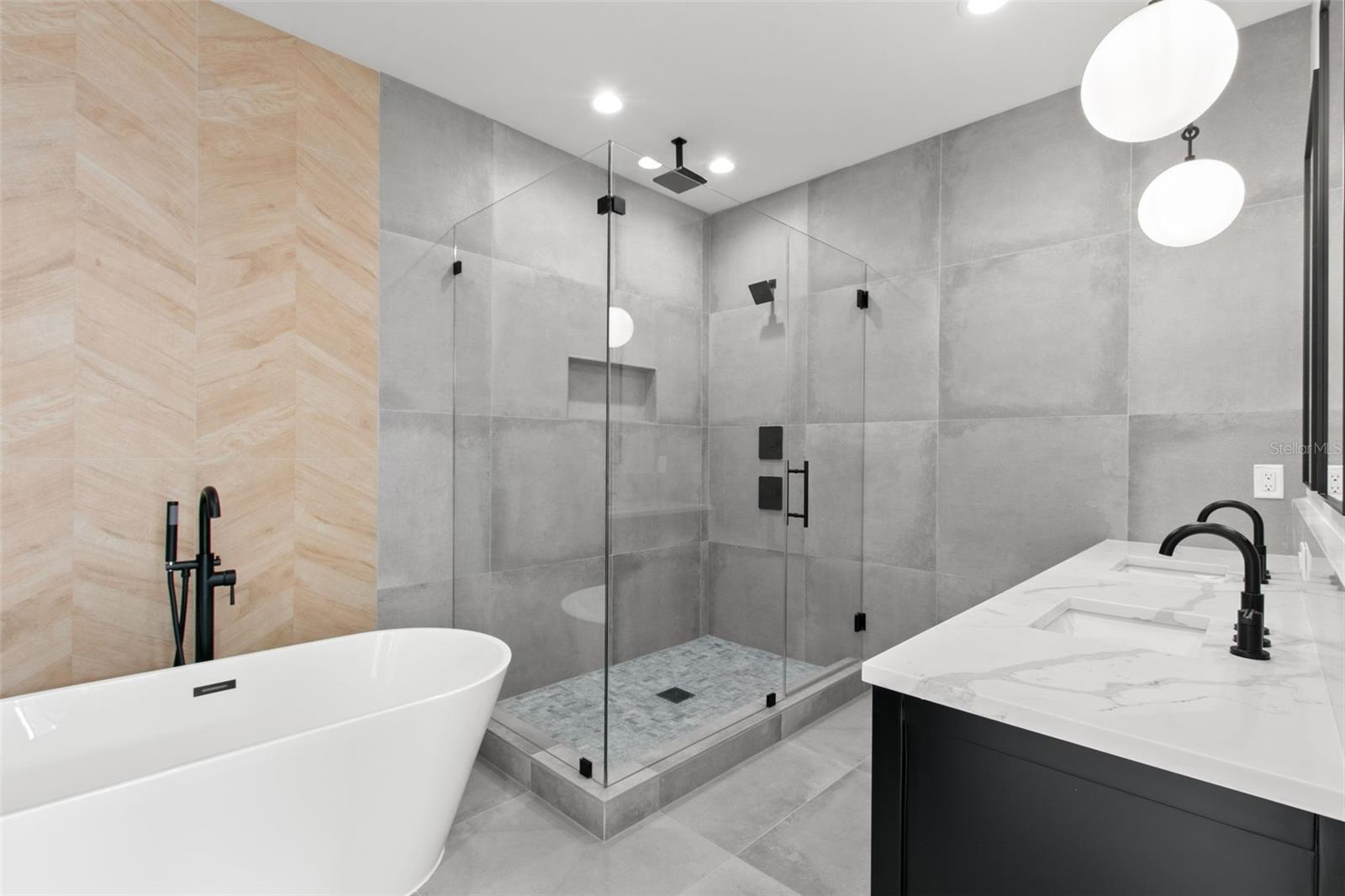 Image 13 of 23 For 2209 Boulevard  2