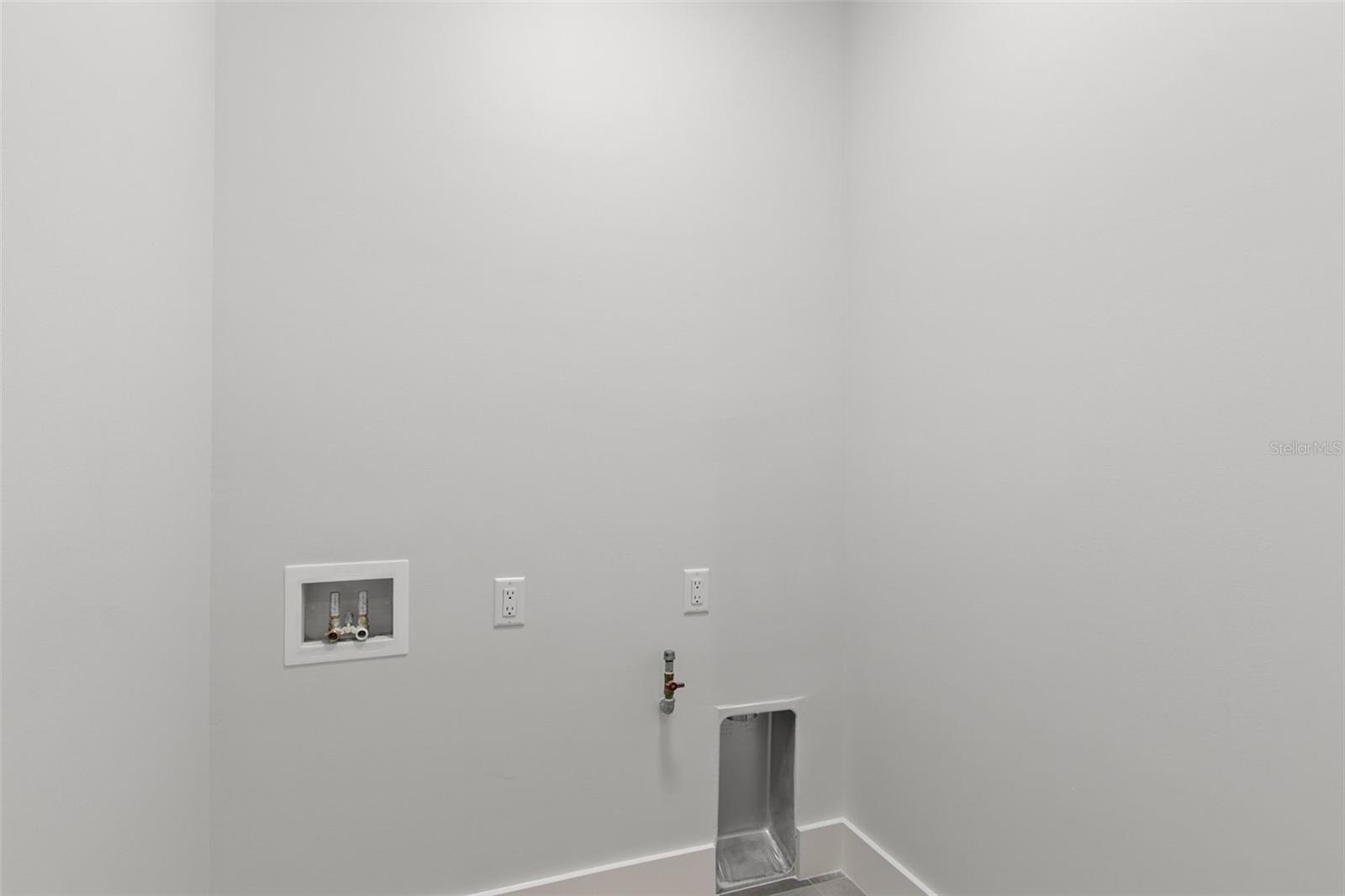 Image 20 of 23 For 2209 Boulevard  2