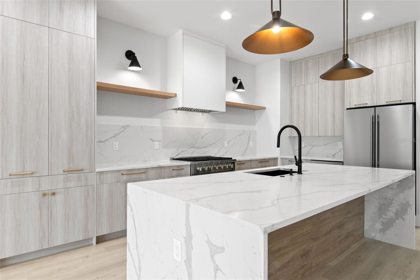 Image 6 of 23 For 2209 Boulevard  2