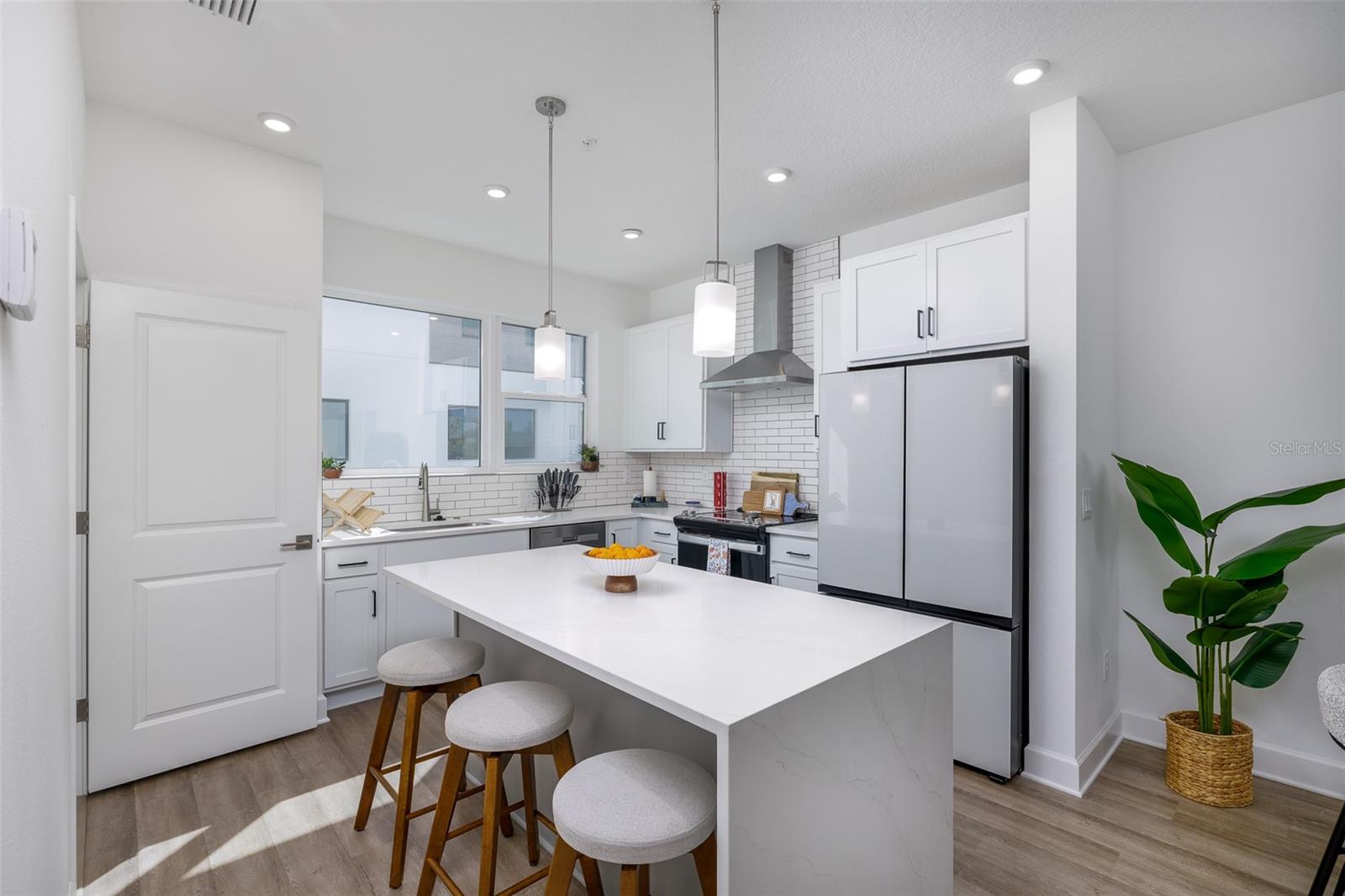 Image 3 of 21 For 317 15th Street N