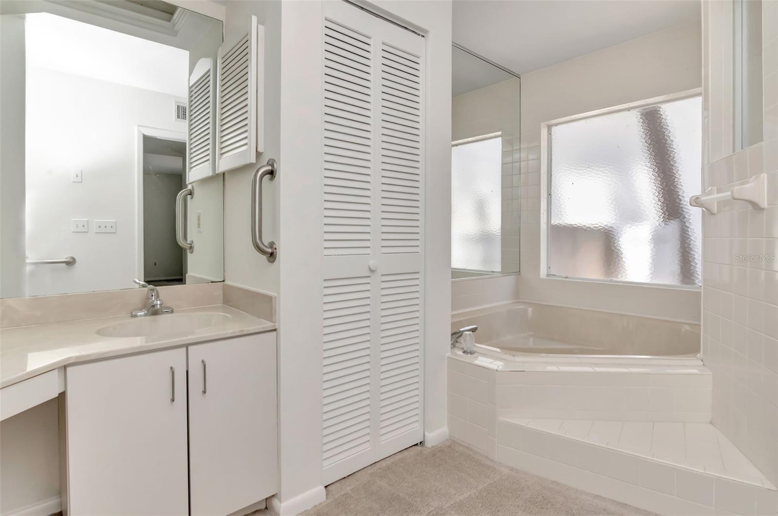 Image 31 of 35 For 2120 Hesperides Street