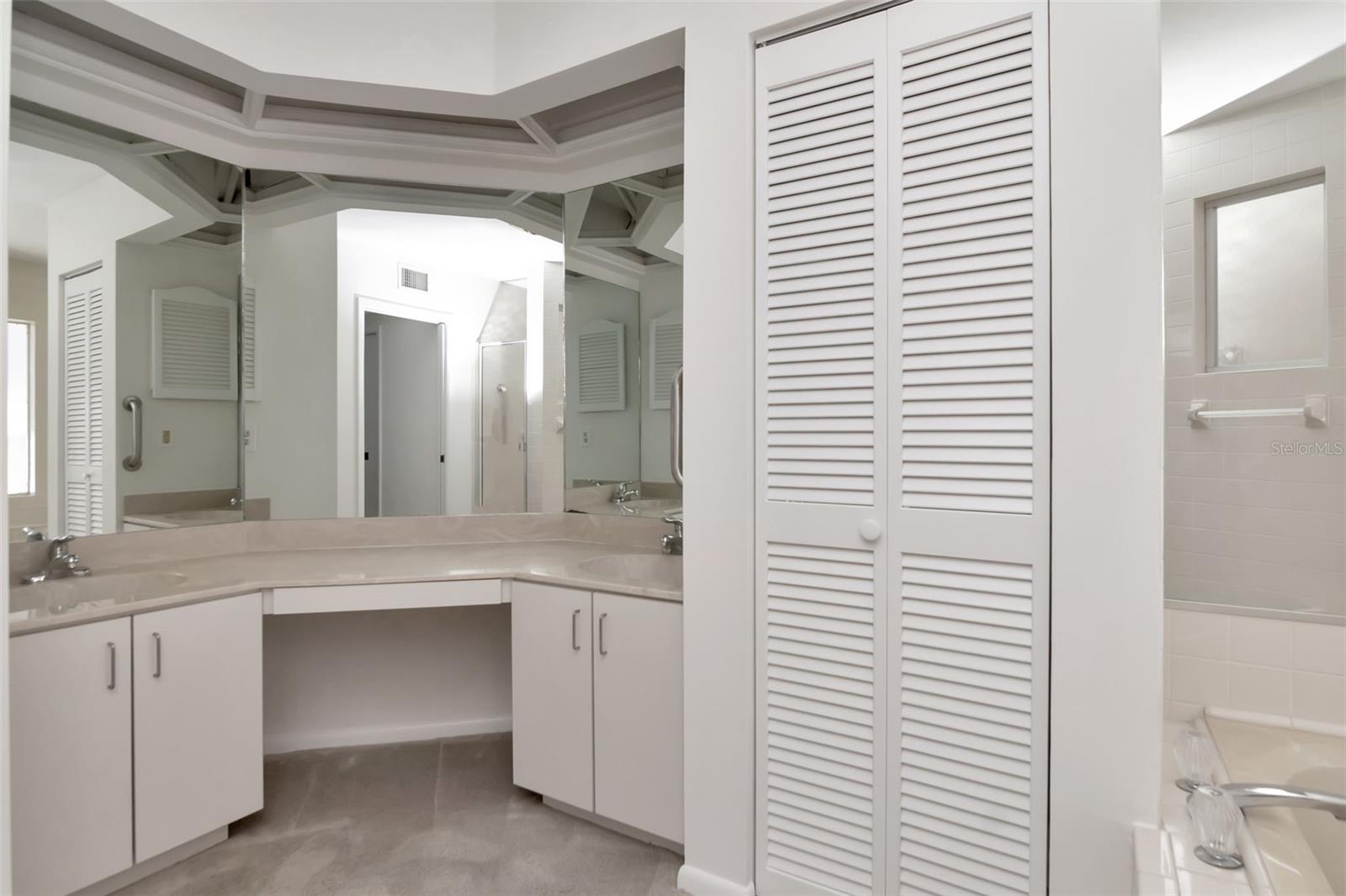 Image 6 of 35 For 2120 Hesperides Street