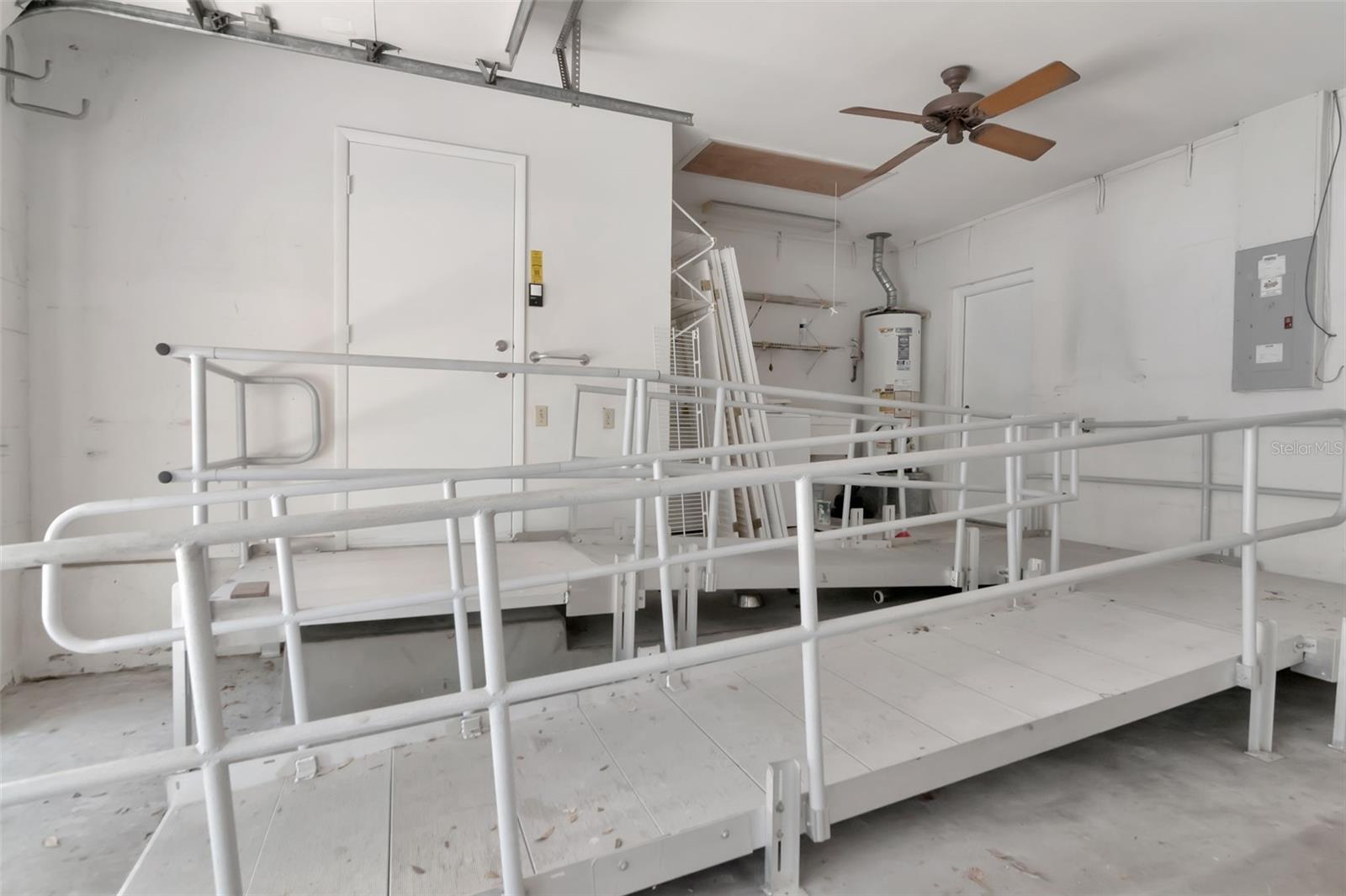 Image 7 of 35 For 2120 Hesperides Street