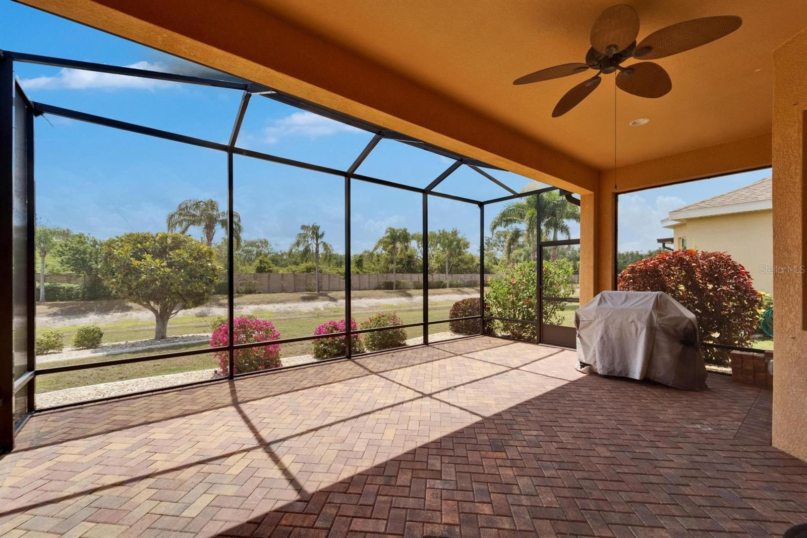 Image 12 of 50 For 1643 Emerald Dunes Drive