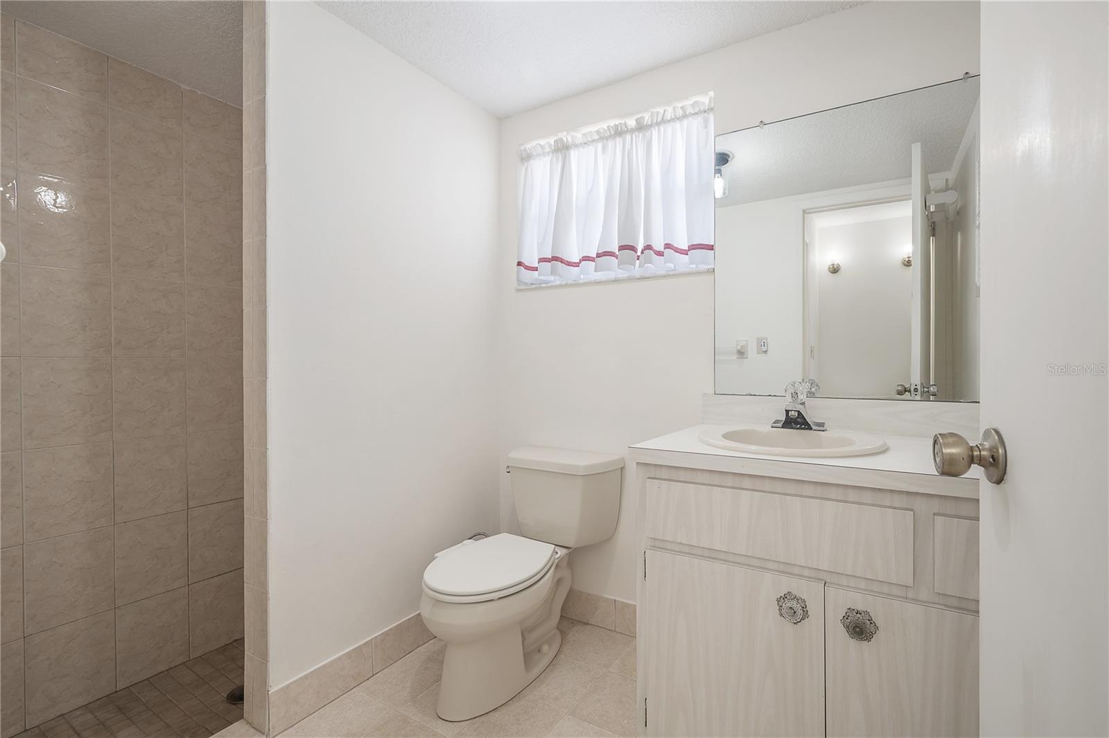 Listing photo id 9 for 4435 Sail Drive