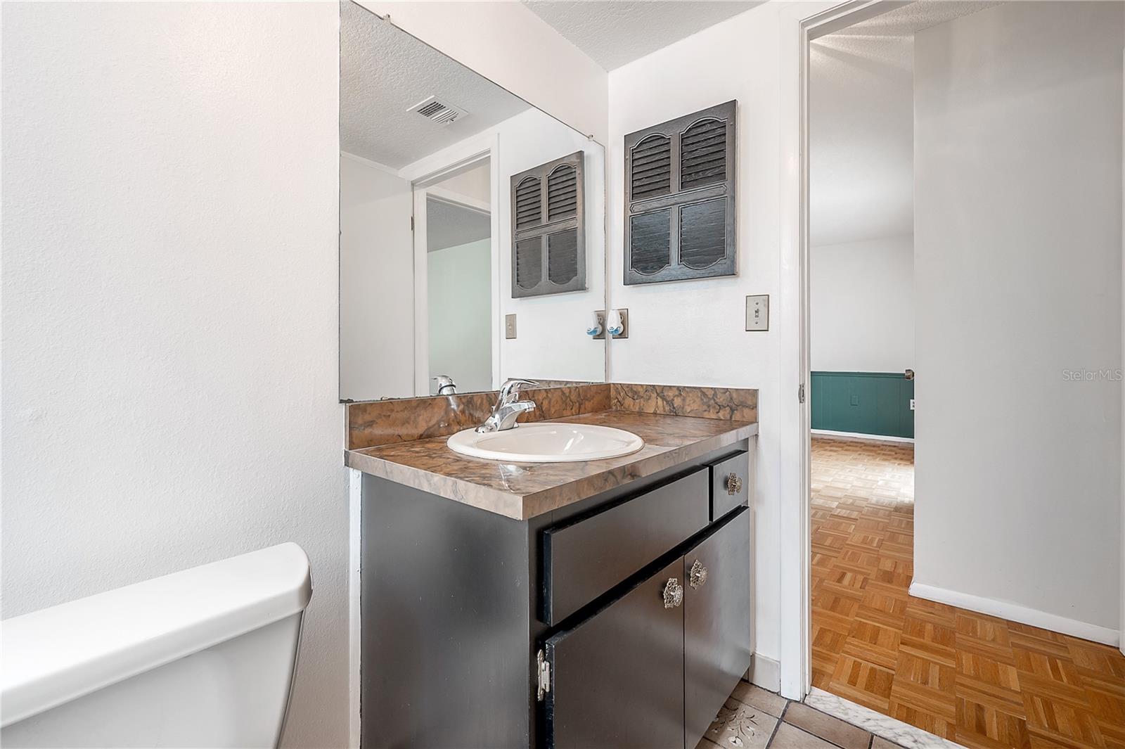 Listing photo id 19 for 4435 Sail Drive