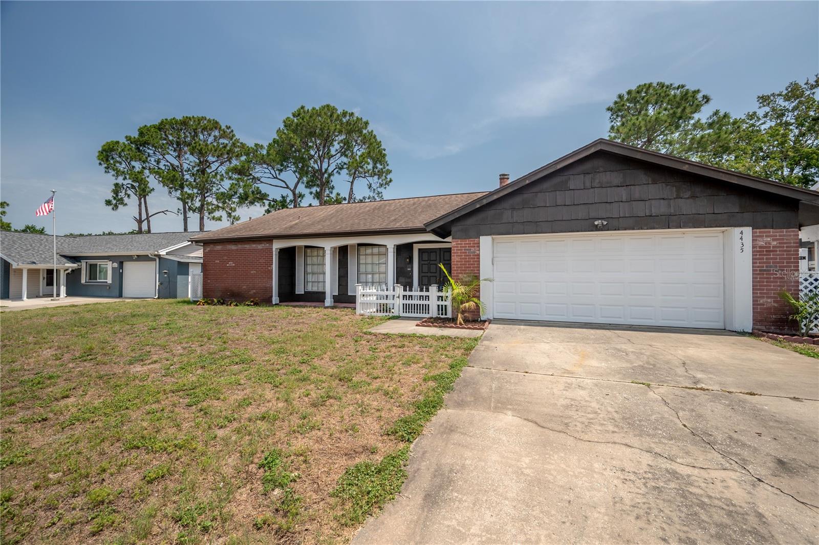 Listing photo id 1 for 4435 Sail Drive