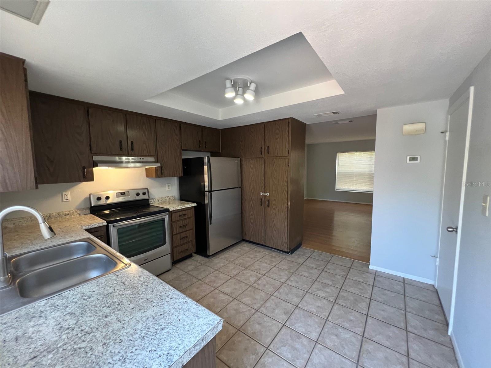 Listing photo id 14 for 14667 Pine Glen Creek 14667
