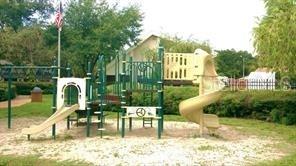 Listing photo id 23 for 14667 Pine Glen Creek 14667
