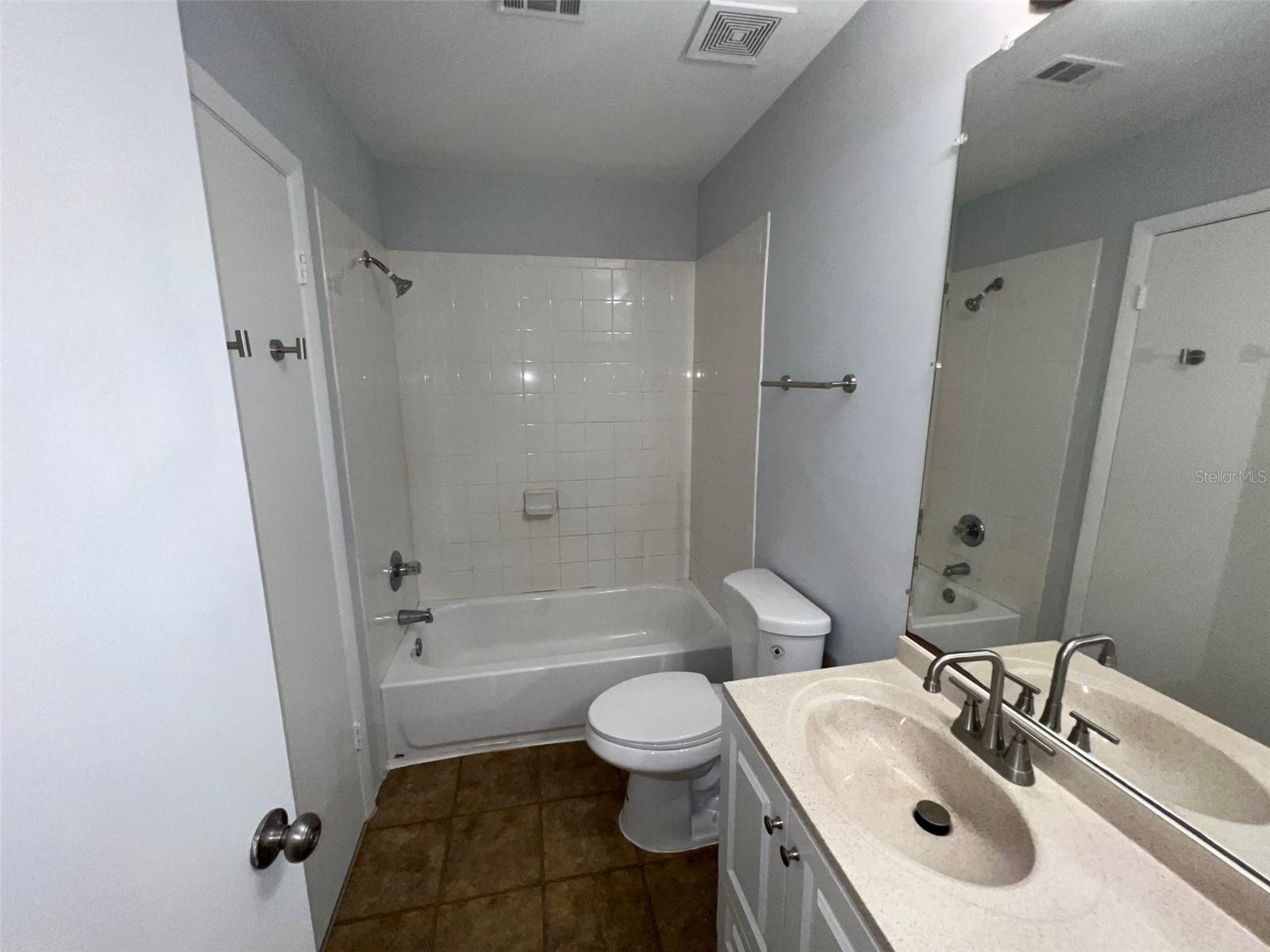 Listing photo id 3 for 14667 Pine Glen Creek 14667