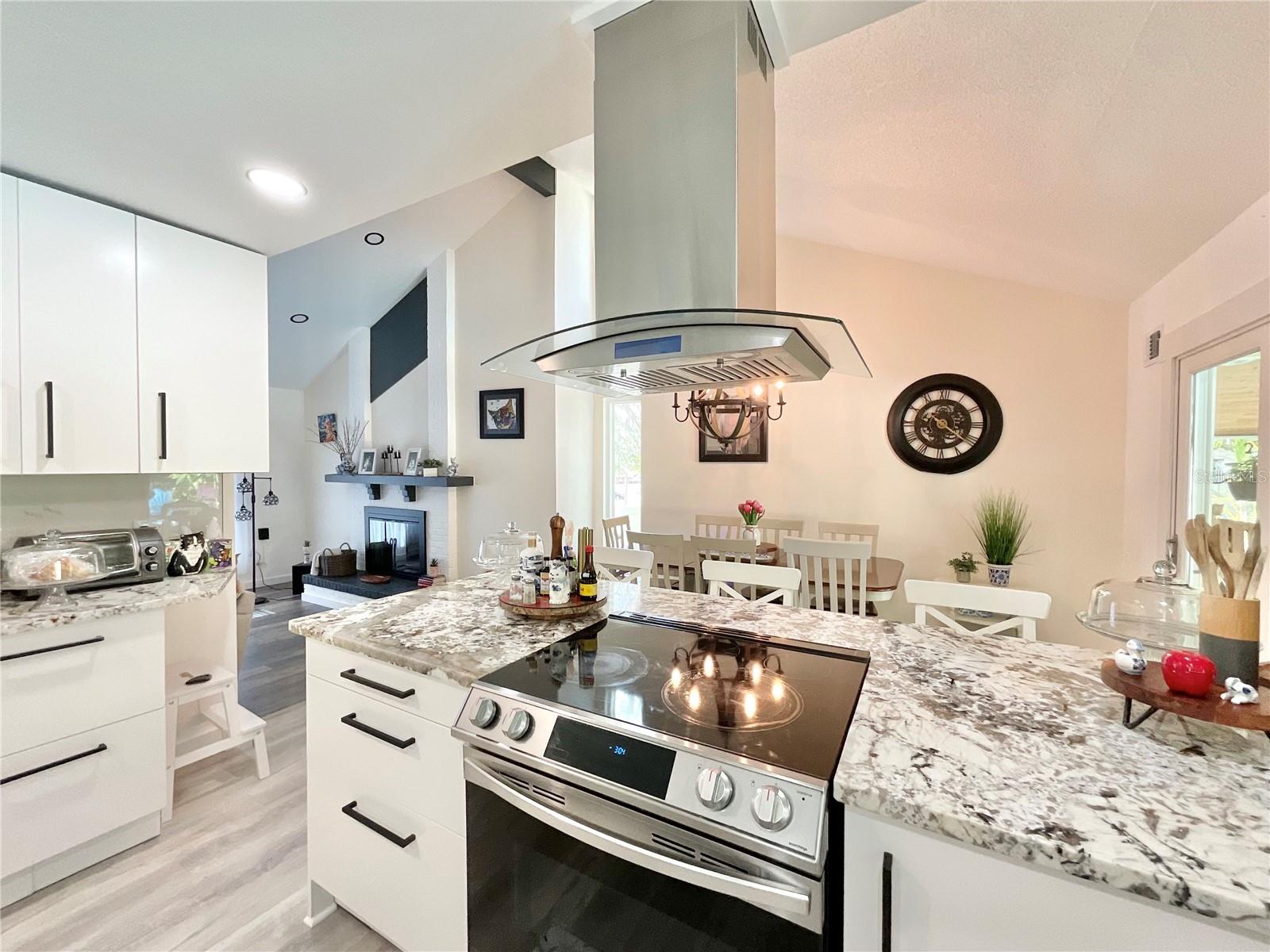 Image 10 of 72 For 1330 Belcher Drive
