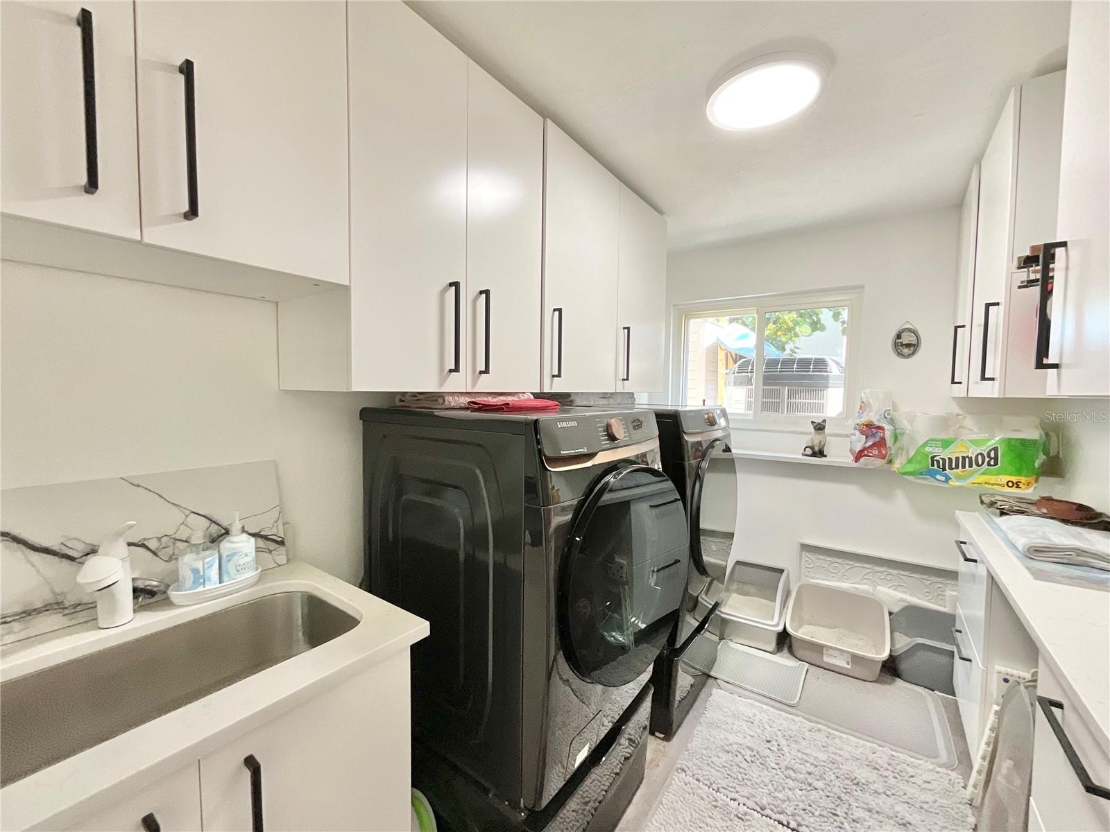 Image 19 of 72 For 1330 Belcher Drive