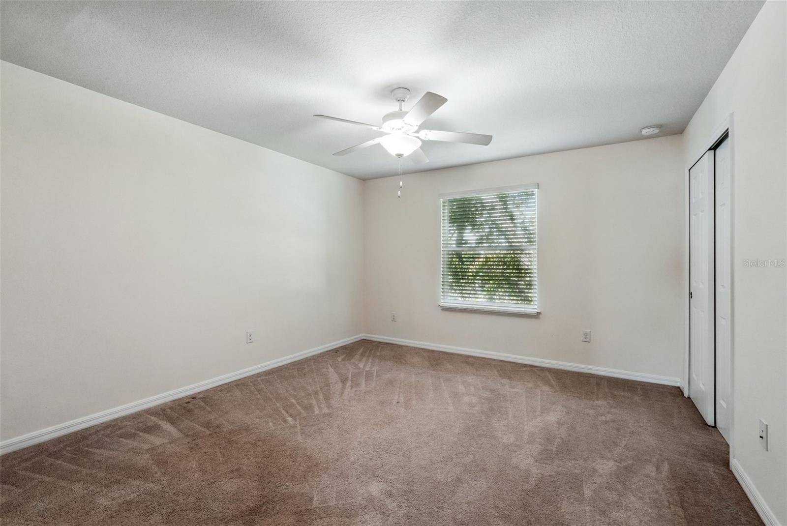 Listing photo id 16 for 5024 Sylvester Loop
