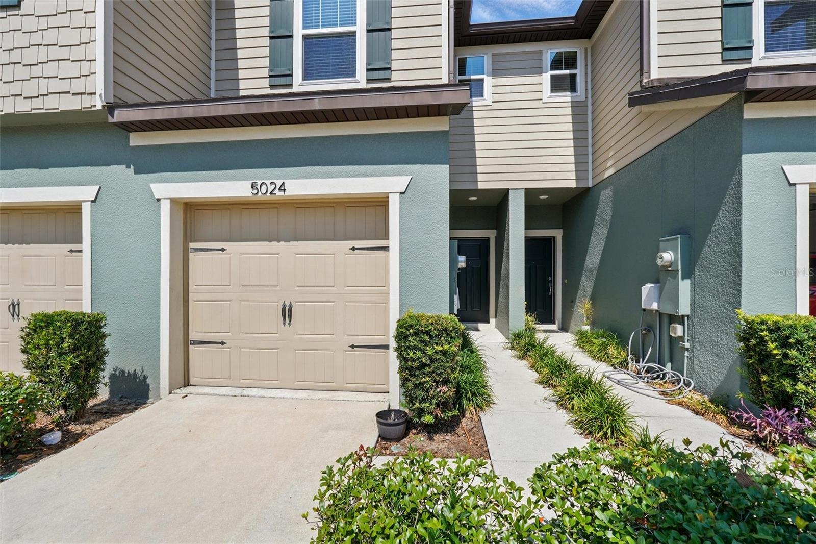 Listing photo id 0 for 5024 Sylvester Loop