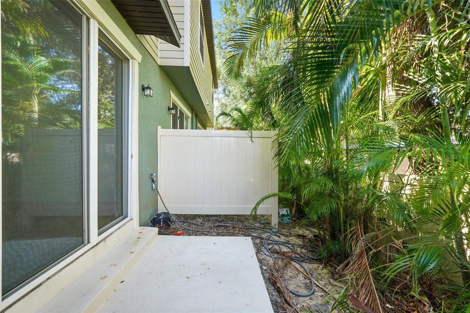 Listing photo id 25 for 5024 Sylvester Loop