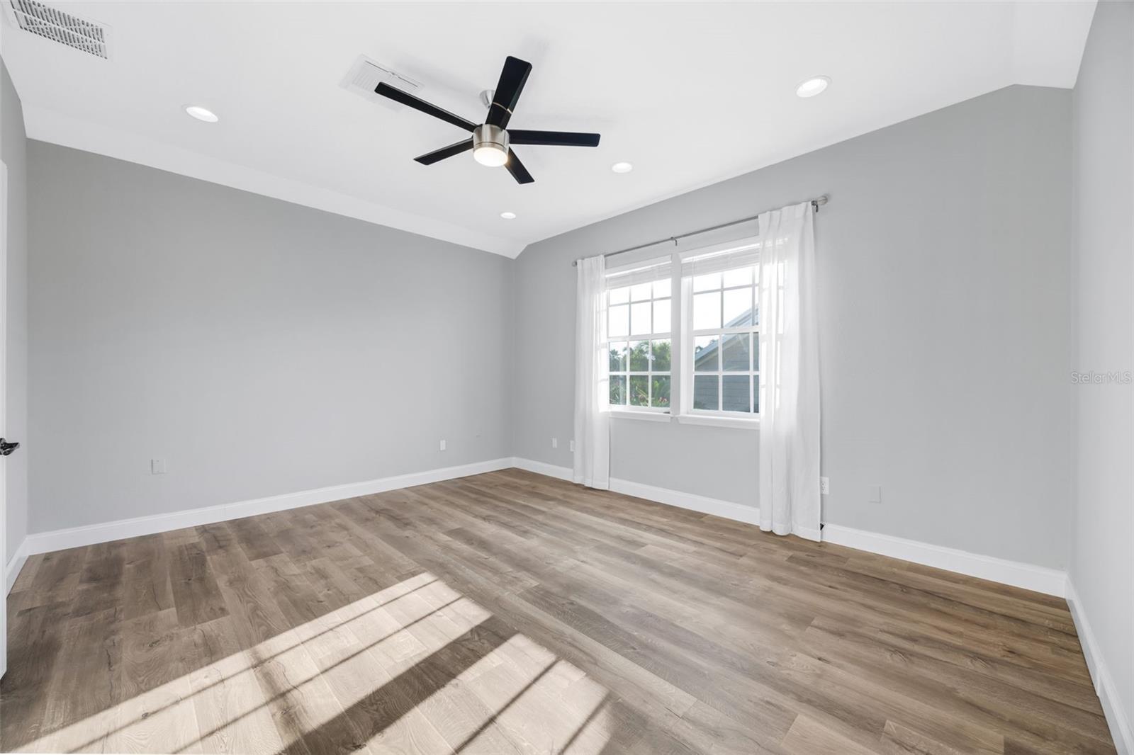 Image 60 of 100 For 5225 Brighton Shore Drive
