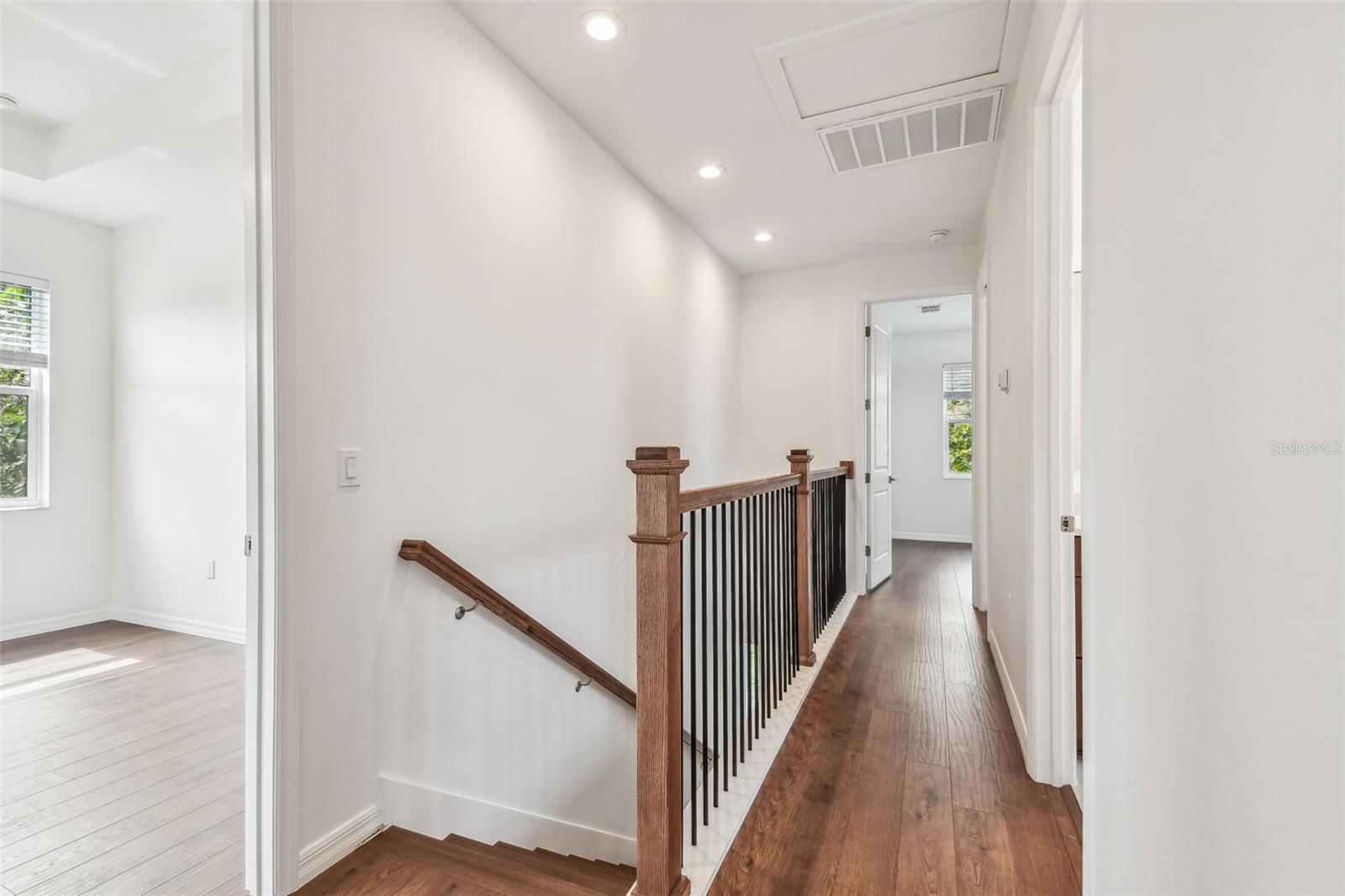 Image 17 of 41 For 511 Roanoke Street