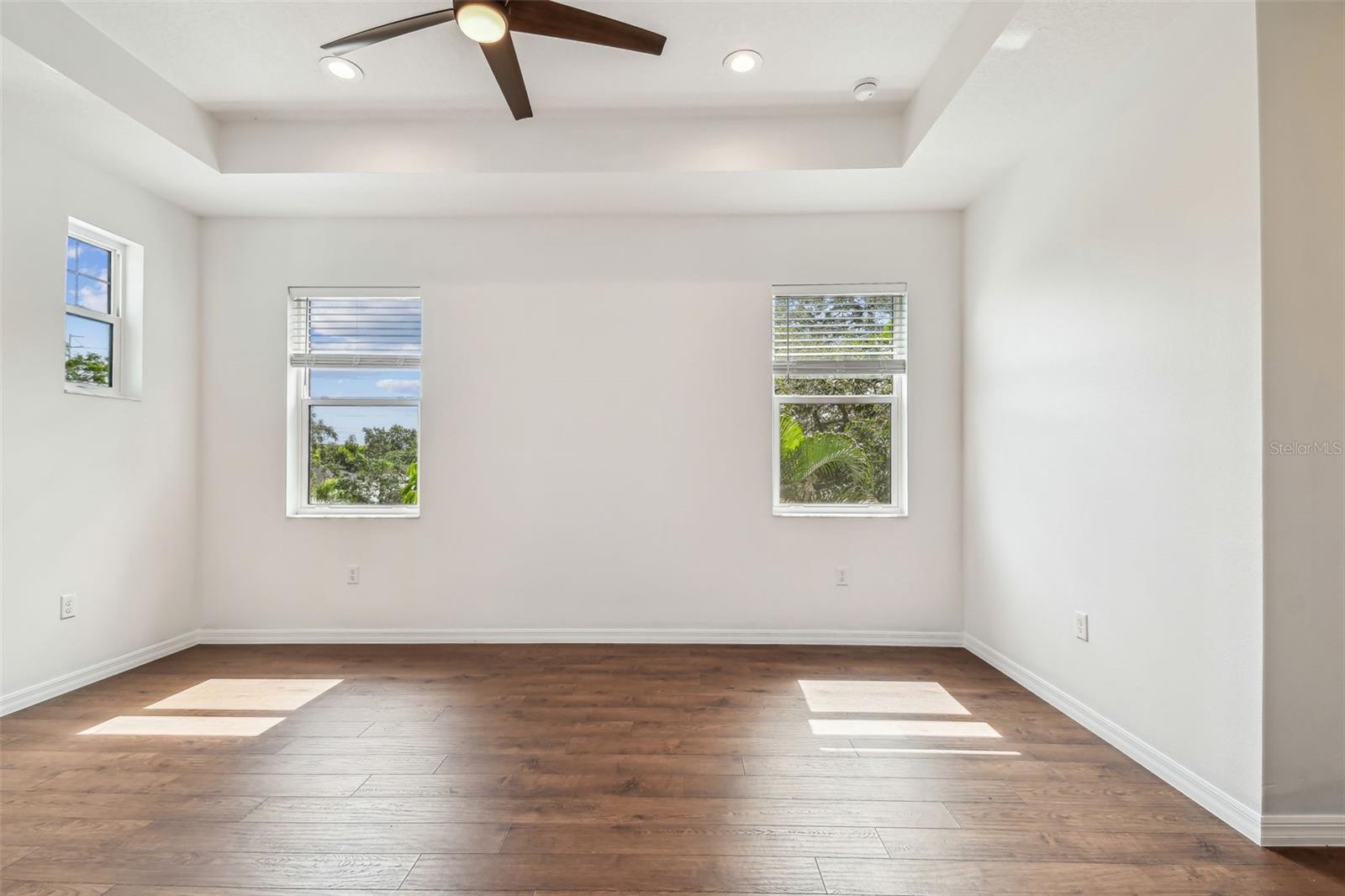 Image 18 of 41 For 511 Roanoke Street