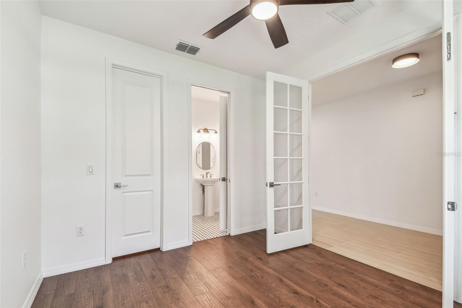 Image 6 of 41 For 511 Roanoke Street