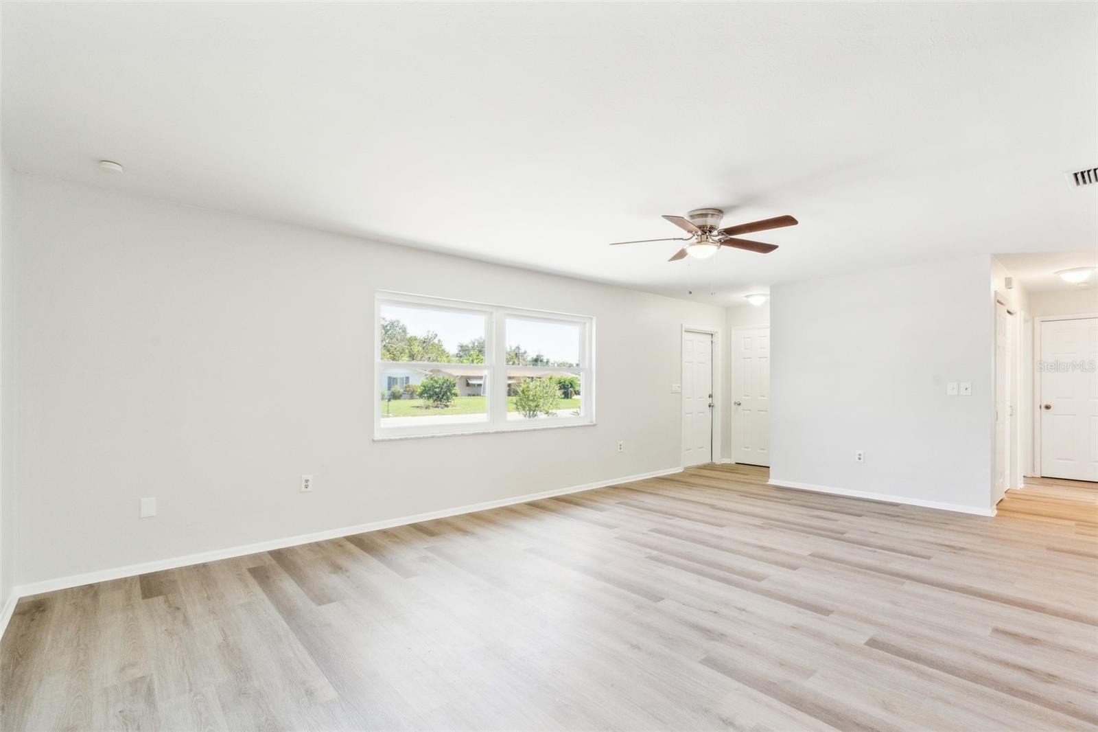 Image 13 of 21 For 315 Dorchester Drive