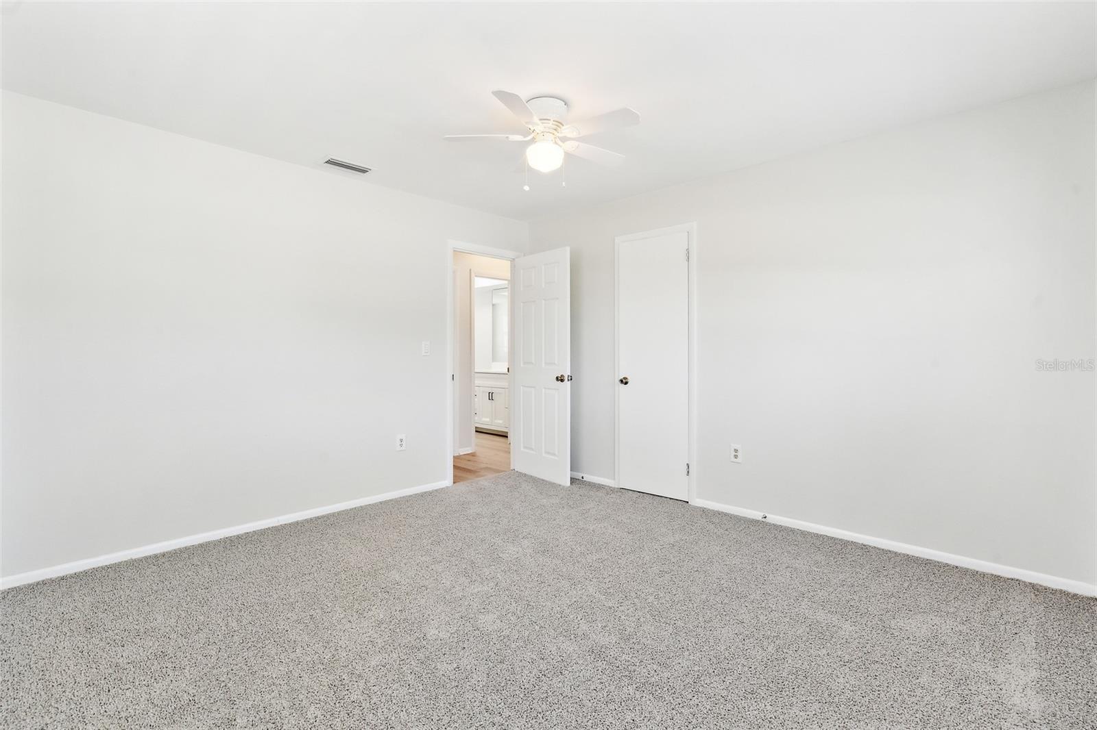 Image 15 of 21 For 315 Dorchester Drive