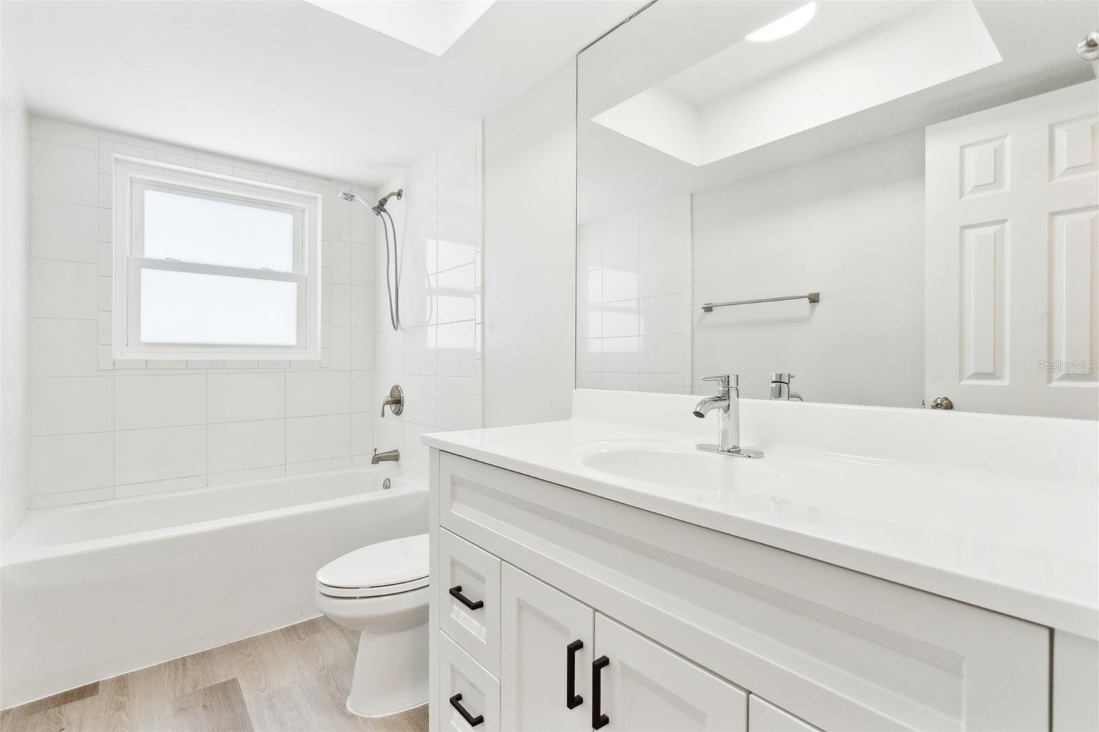 Image 16 of 21 For 315 Dorchester Drive