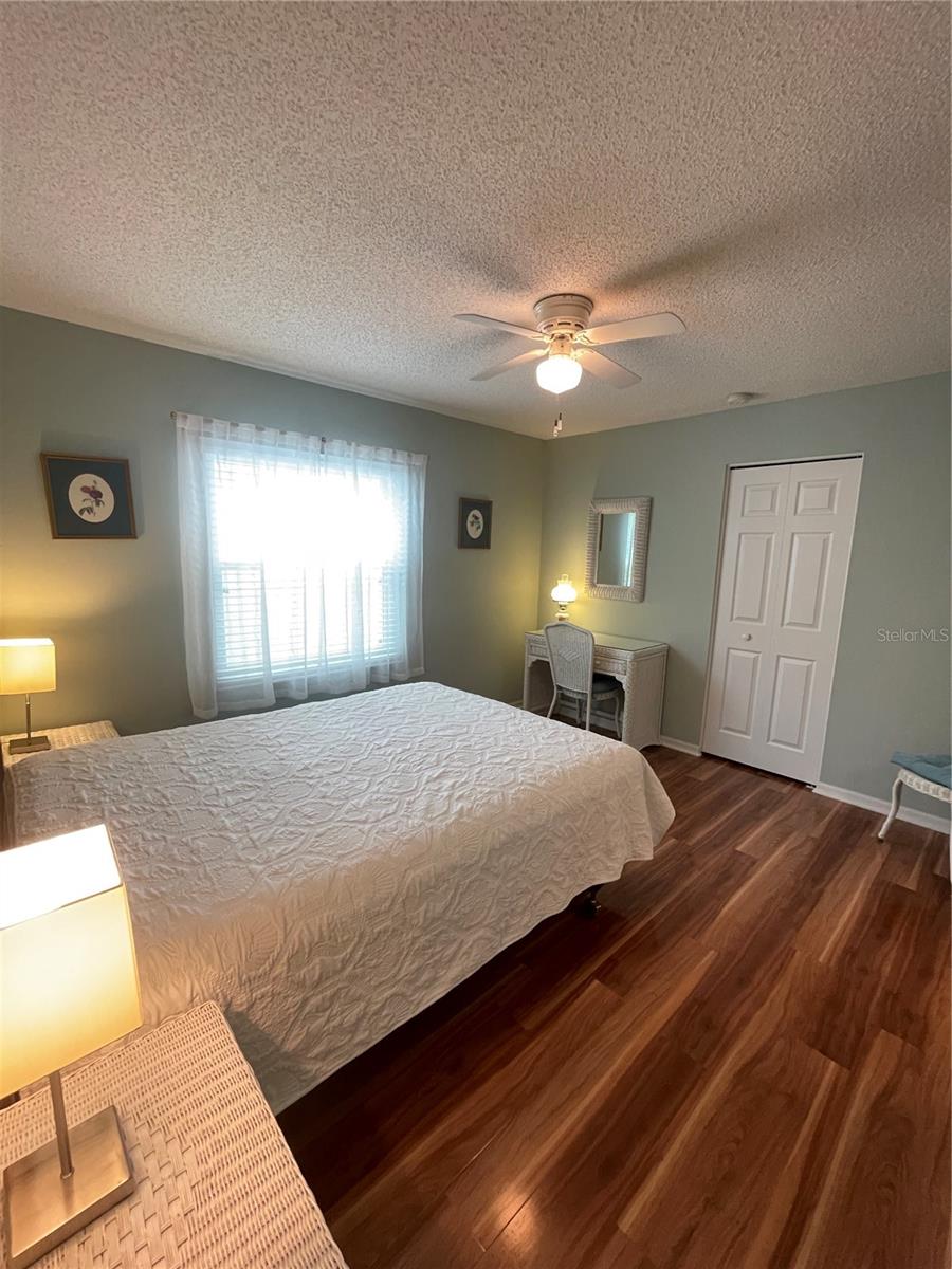 Image 13 of 31 For 11240 Hollander Ave