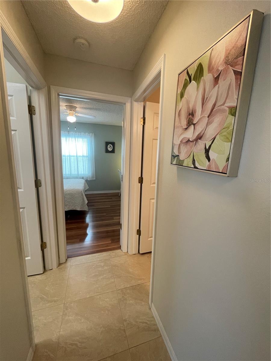 Image 14 of 31 For 11240 Hollander Ave