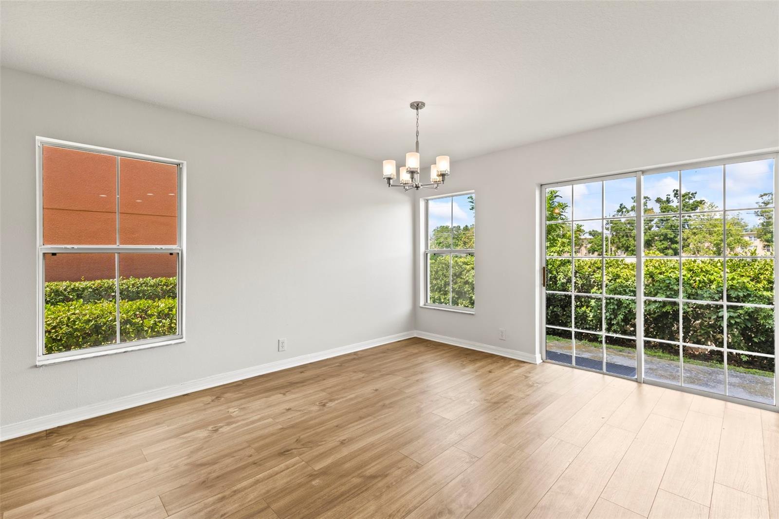 Image 17 of 30 For 2032 Sunset Meadow Drive