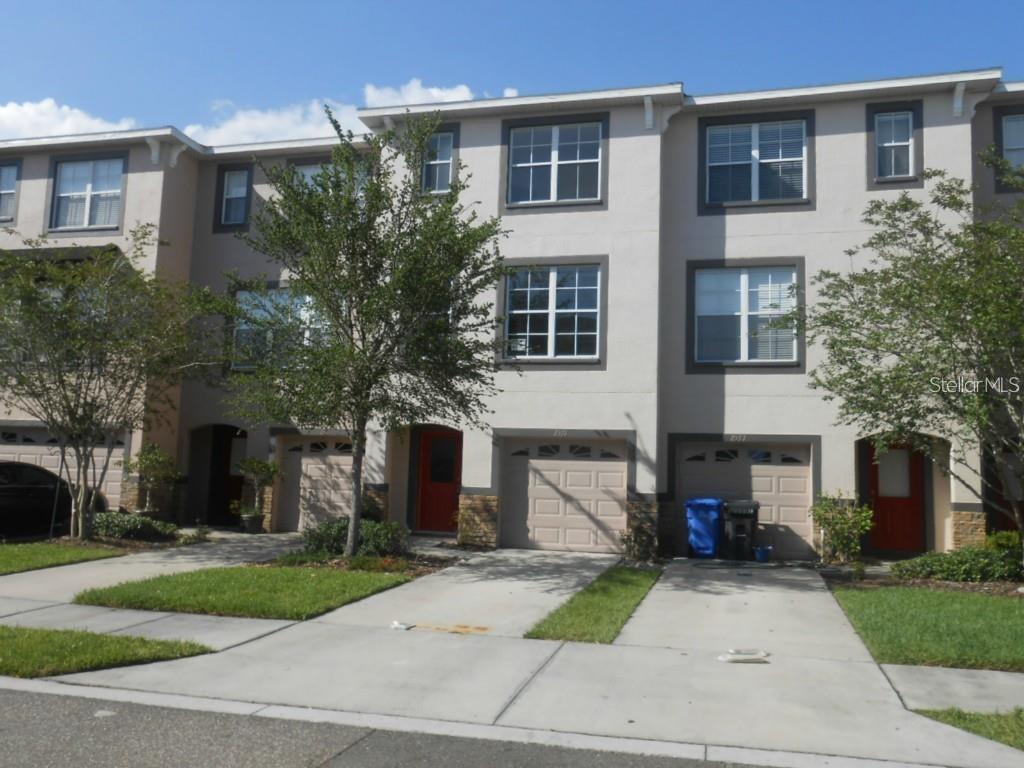 Listing Details for 2539 Middleton Grove Drive, BRANDON, FL 33511