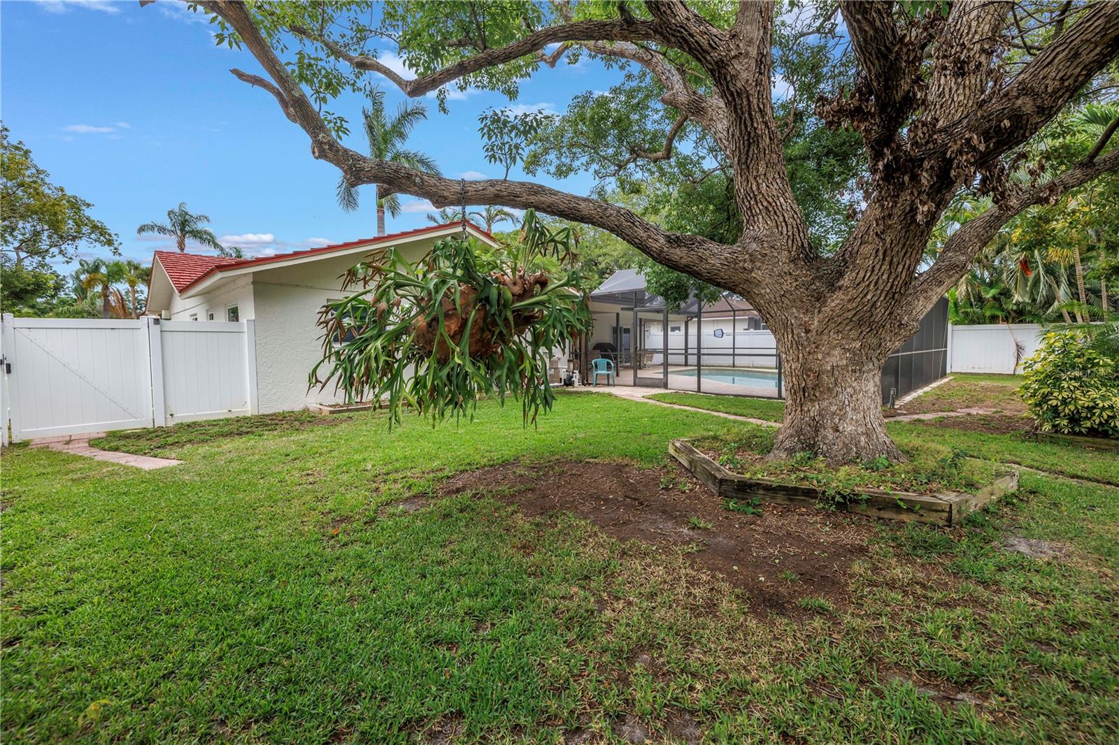 Image 20 of 28 For 9674 104th Avenue
