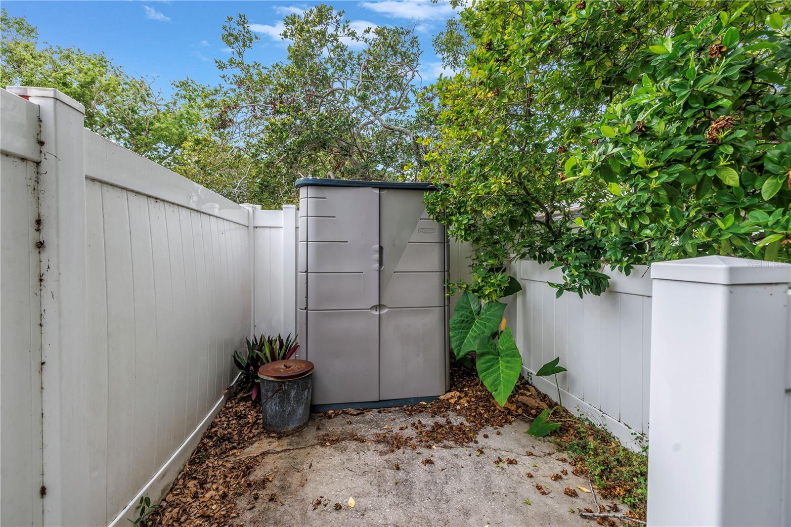 Image 26 of 28 For 9674 104th Avenue