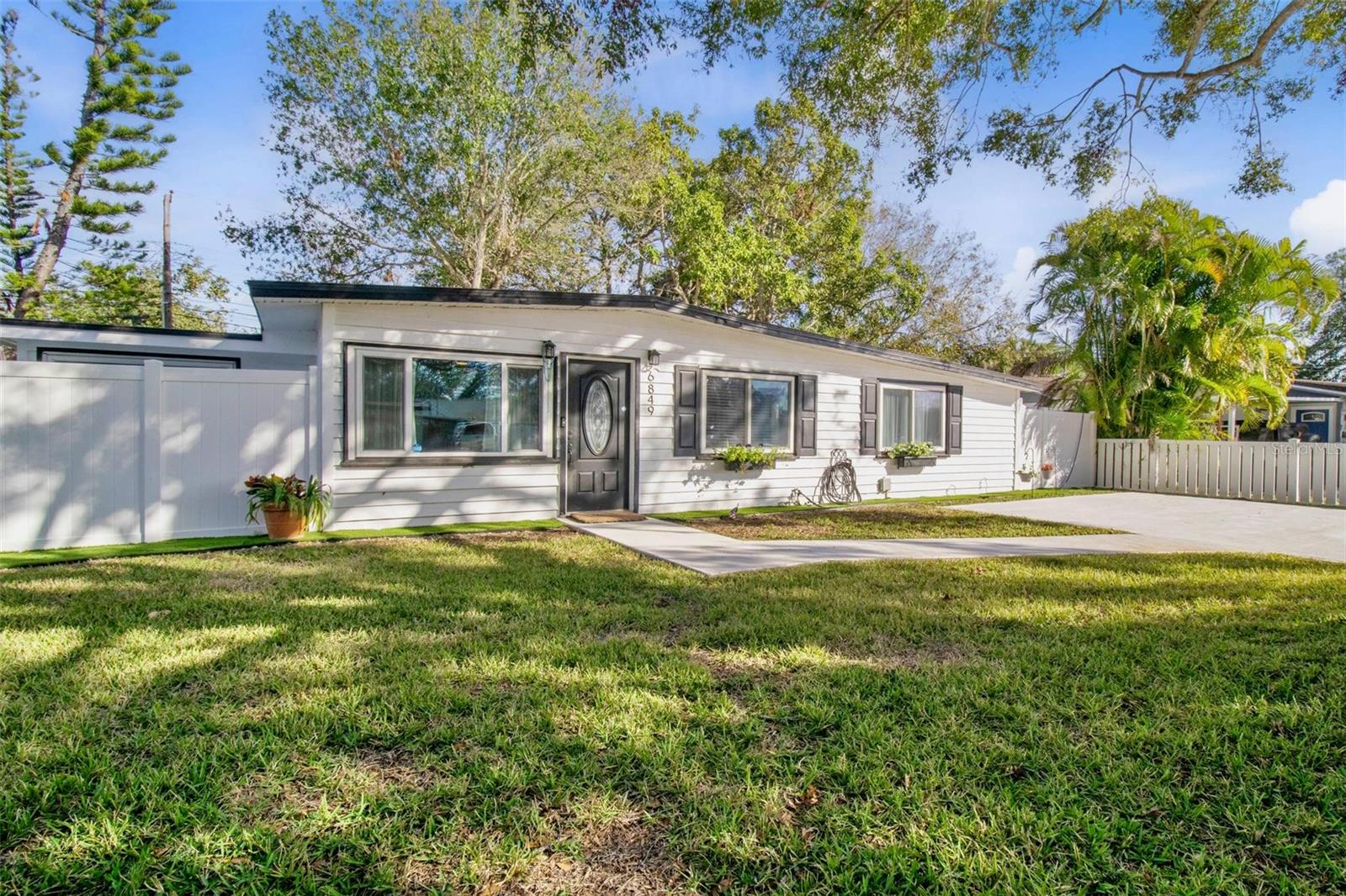 Details for 6849 13 Th Street N, ST PETERSBURG, FL 33702