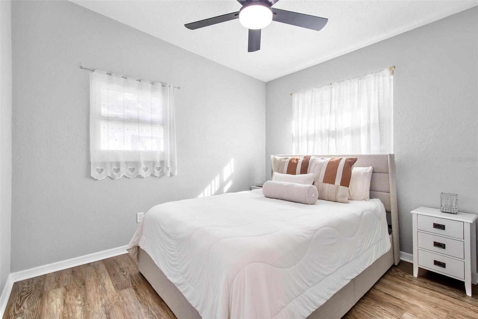 Image 17 of 25 For 6849 13 Th Street N