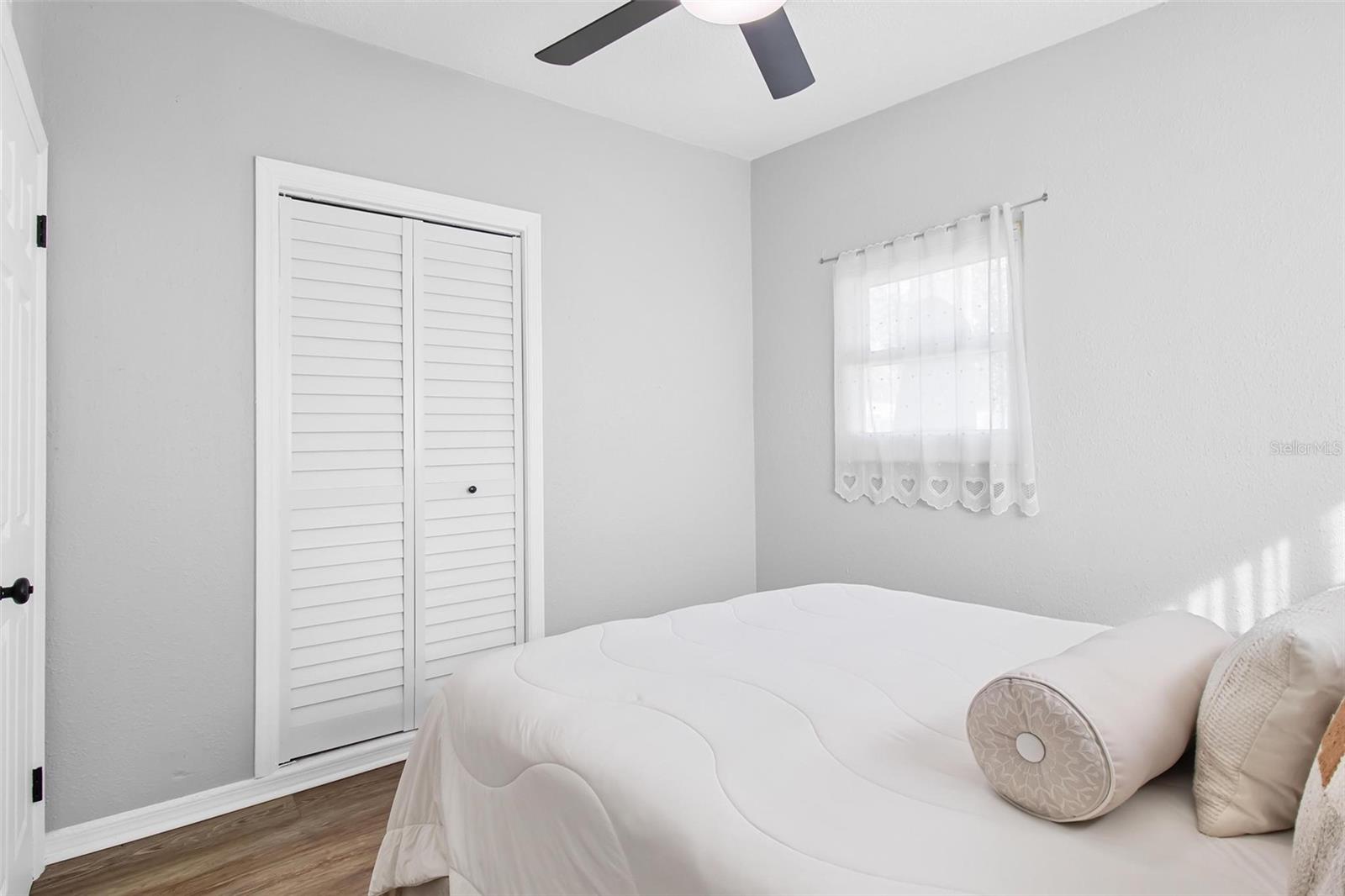 Image 18 of 25 For 6849 13 Th Street N