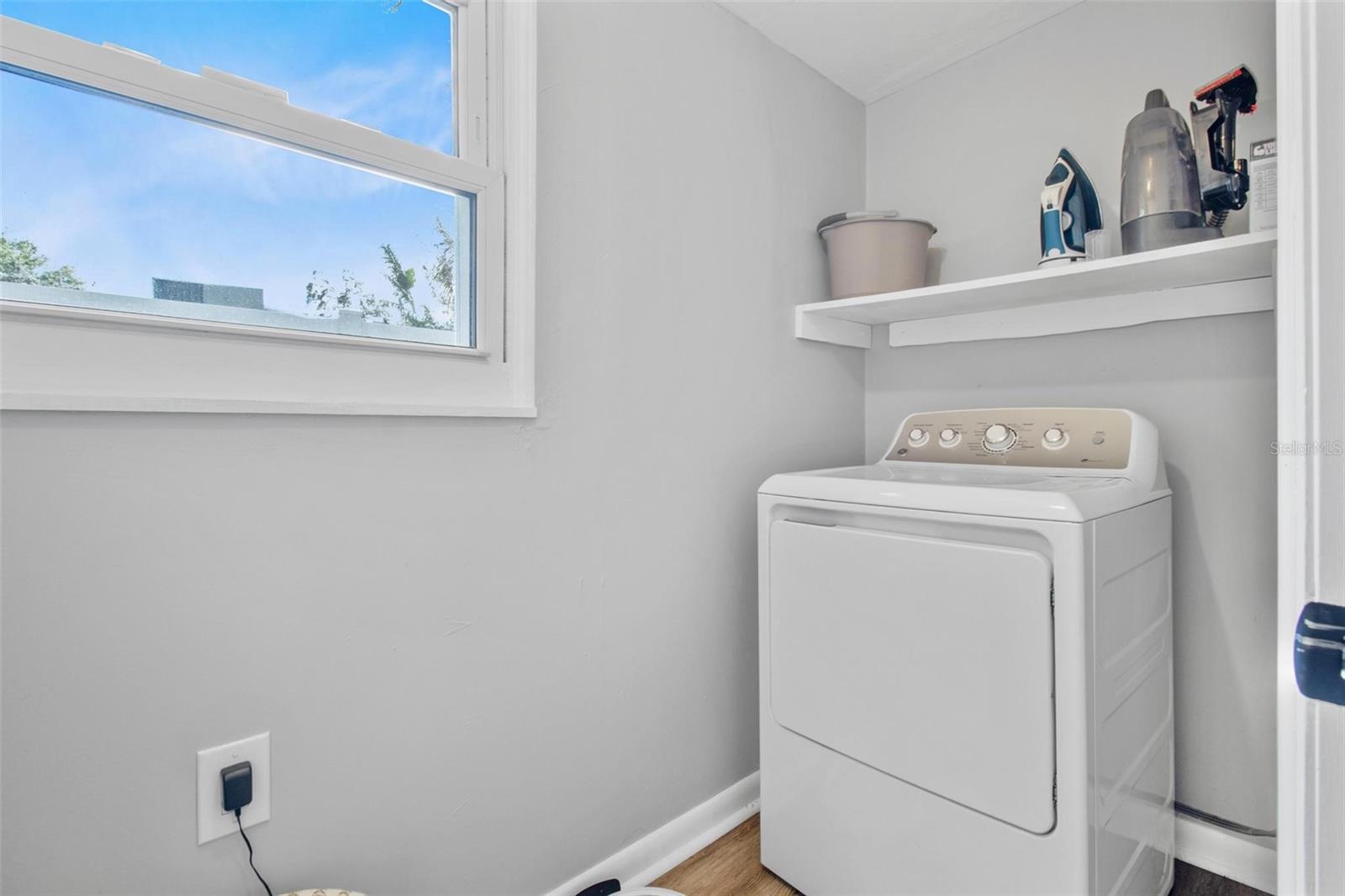Image 22 of 25 For 6849 13 Th Street N