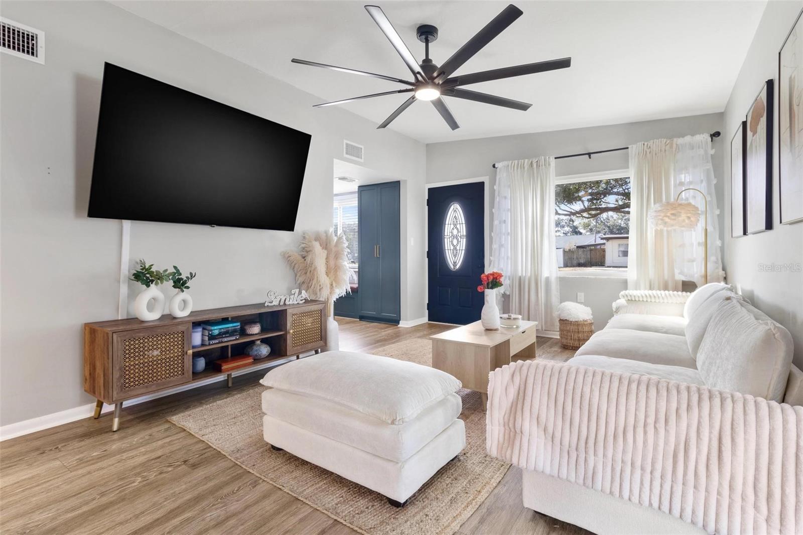 Image 4 of 25 For 6849 13 Th Street N